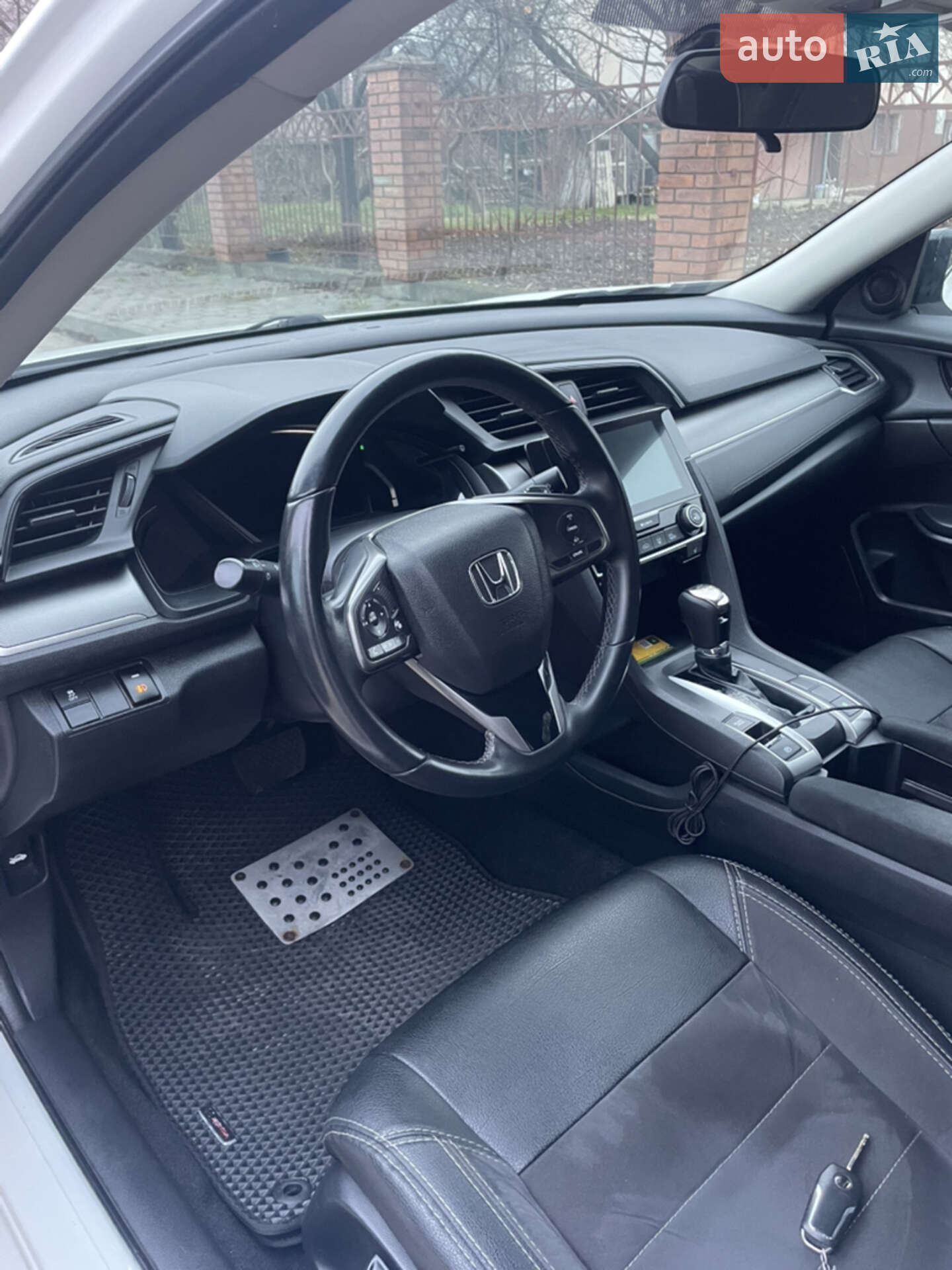 Honda Civic 2018 VIN 2HGFC2F50JH029139 фото оголошення 7 з 8