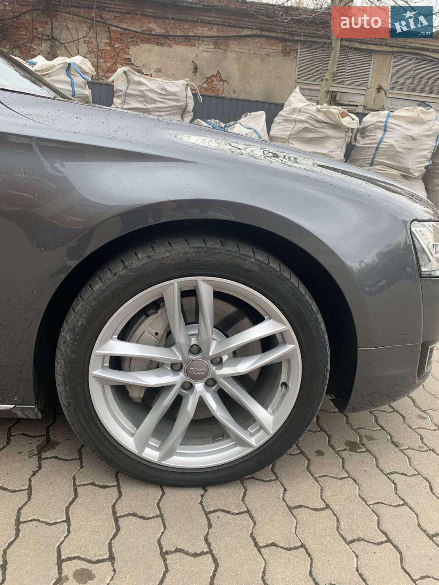 Audi A8 2014 VIN WAUJGAFD0FN009905 фото оголошення 27 з 92