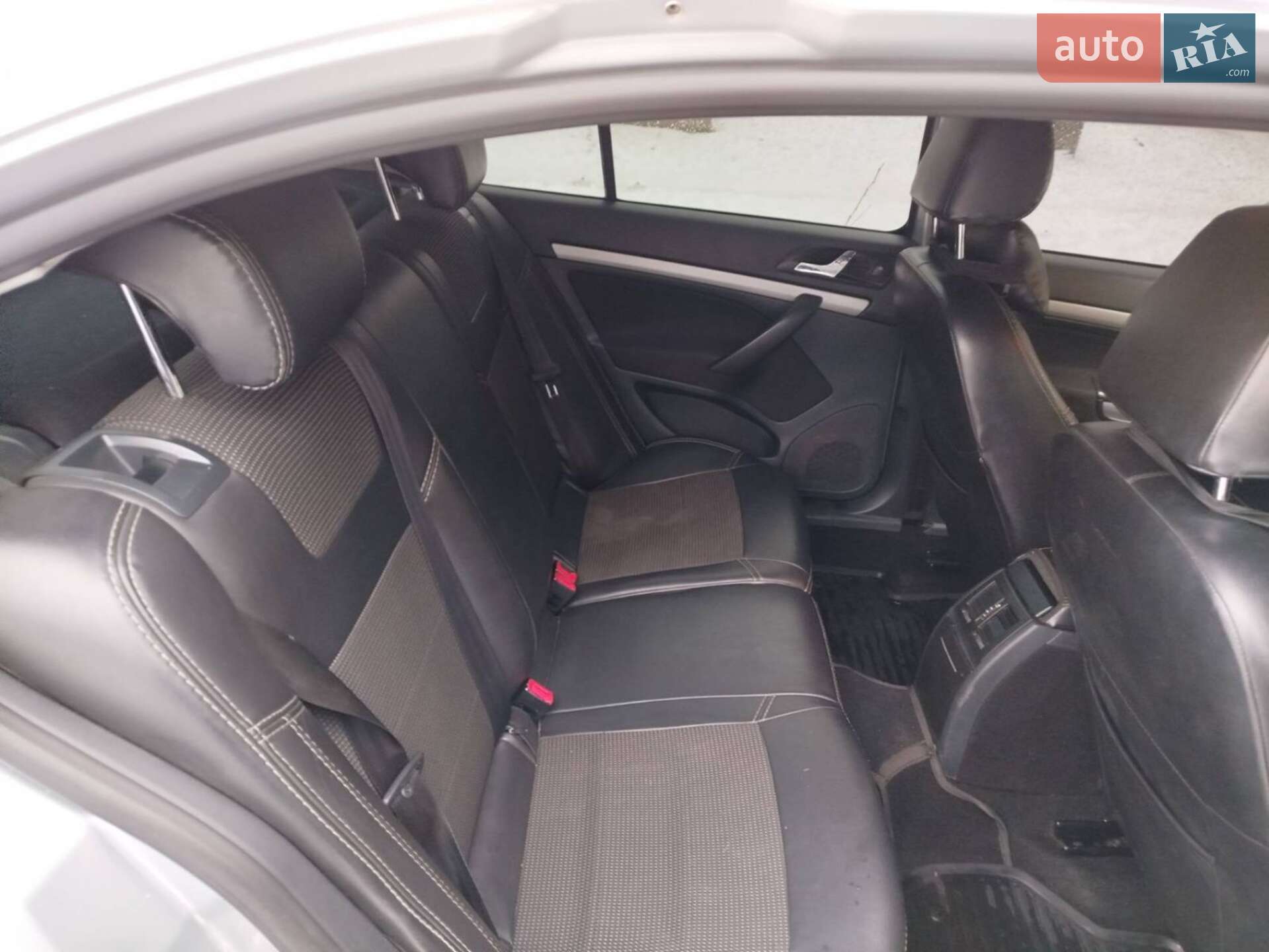 Skoda Octavia 2012 VIN TMBCK41Z3DB152277 фото оголошення 14 з 26