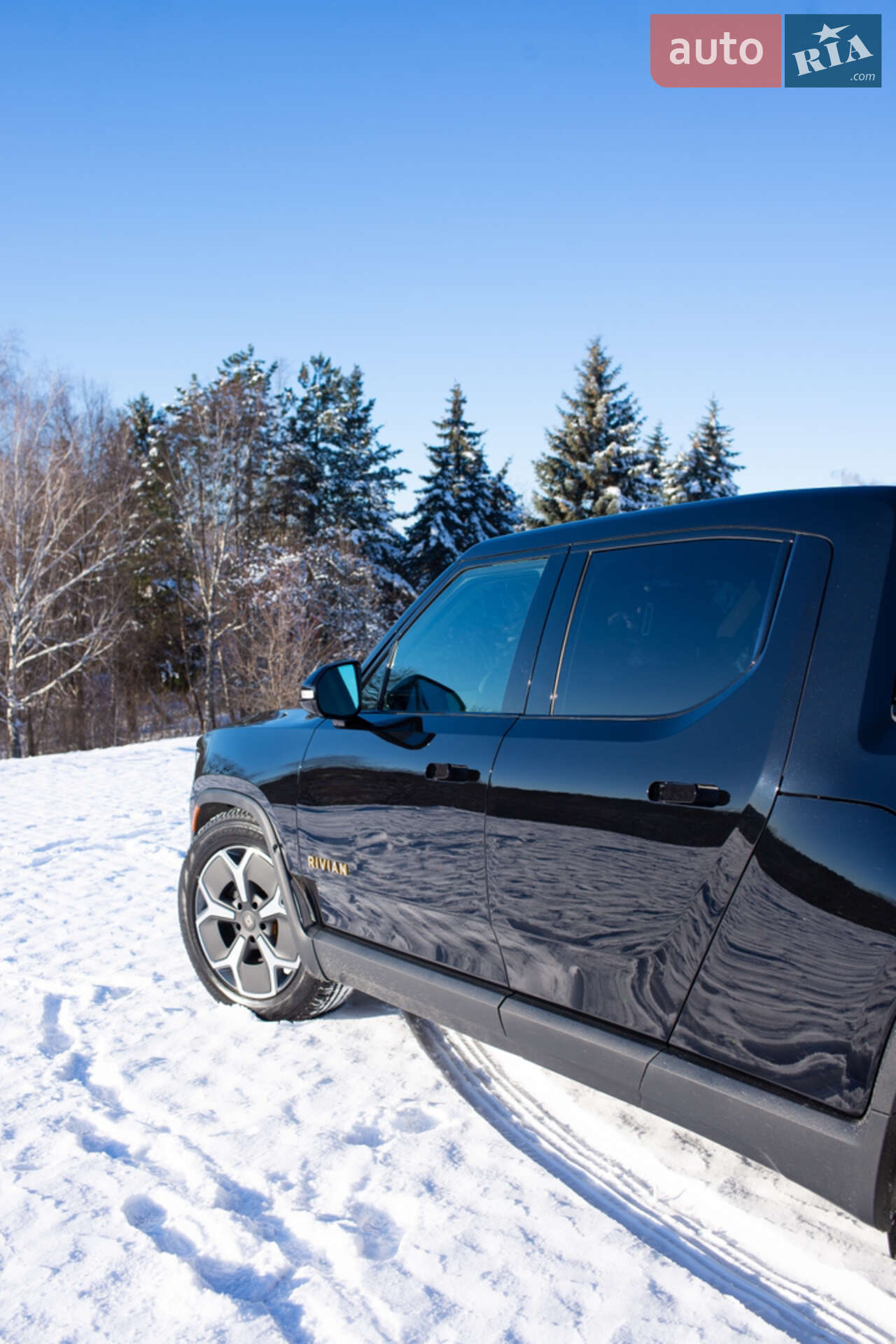Rivian R1T 2023 VIN 7FCTGAAA3NN016283 фото оголошення 10 з 61
