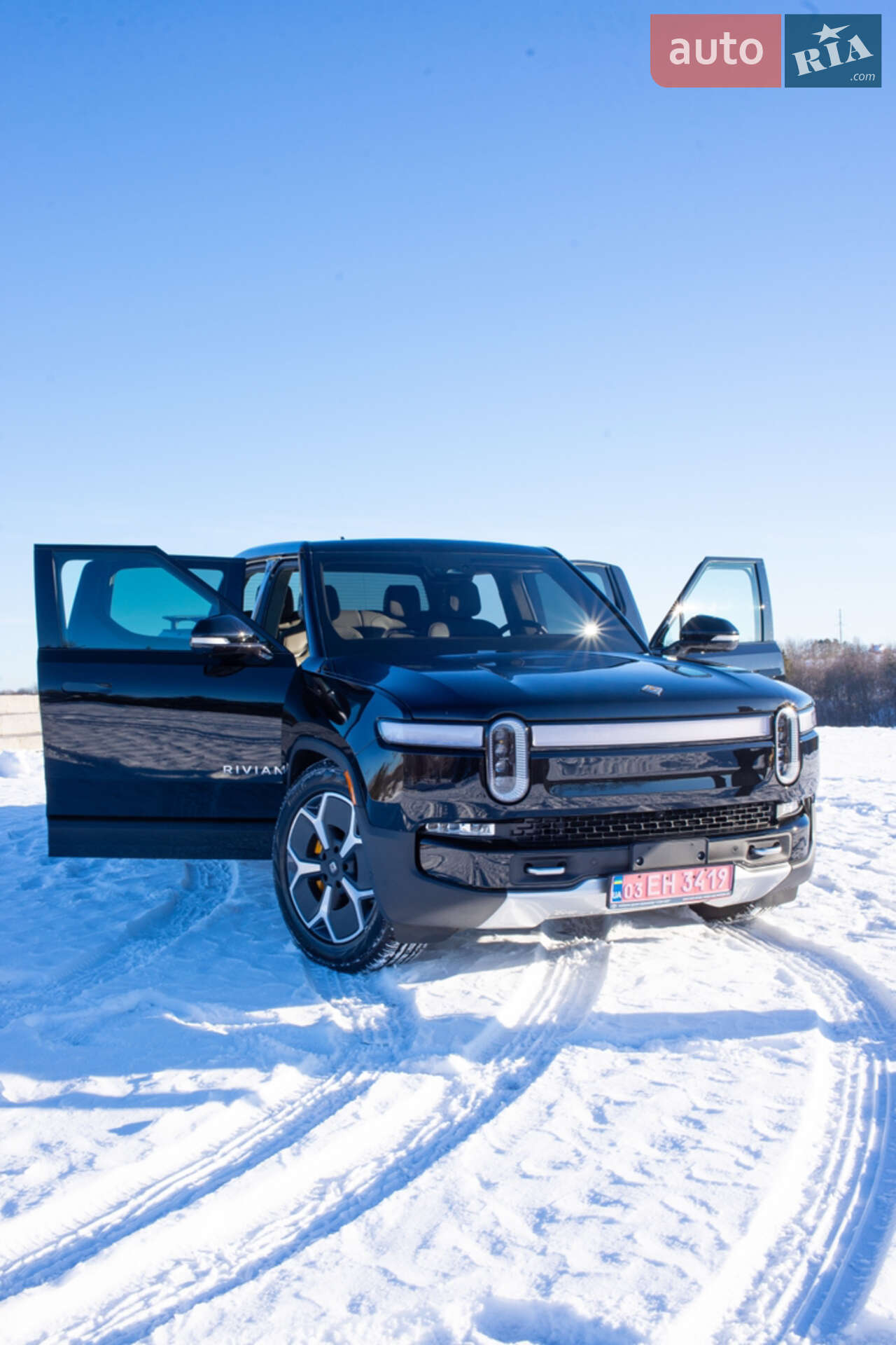 Rivian R1T 2023 VIN 7FCTGAAA3NN016283 фото оголошення 5 з 61