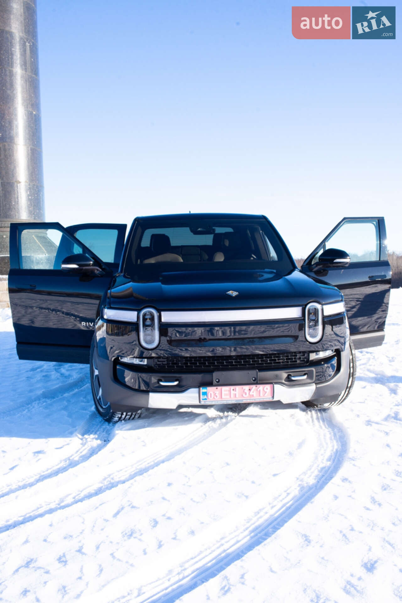 Rivian R1T 2023 VIN 7FCTGAAA3NN016283 фото оголошення 26 з 61