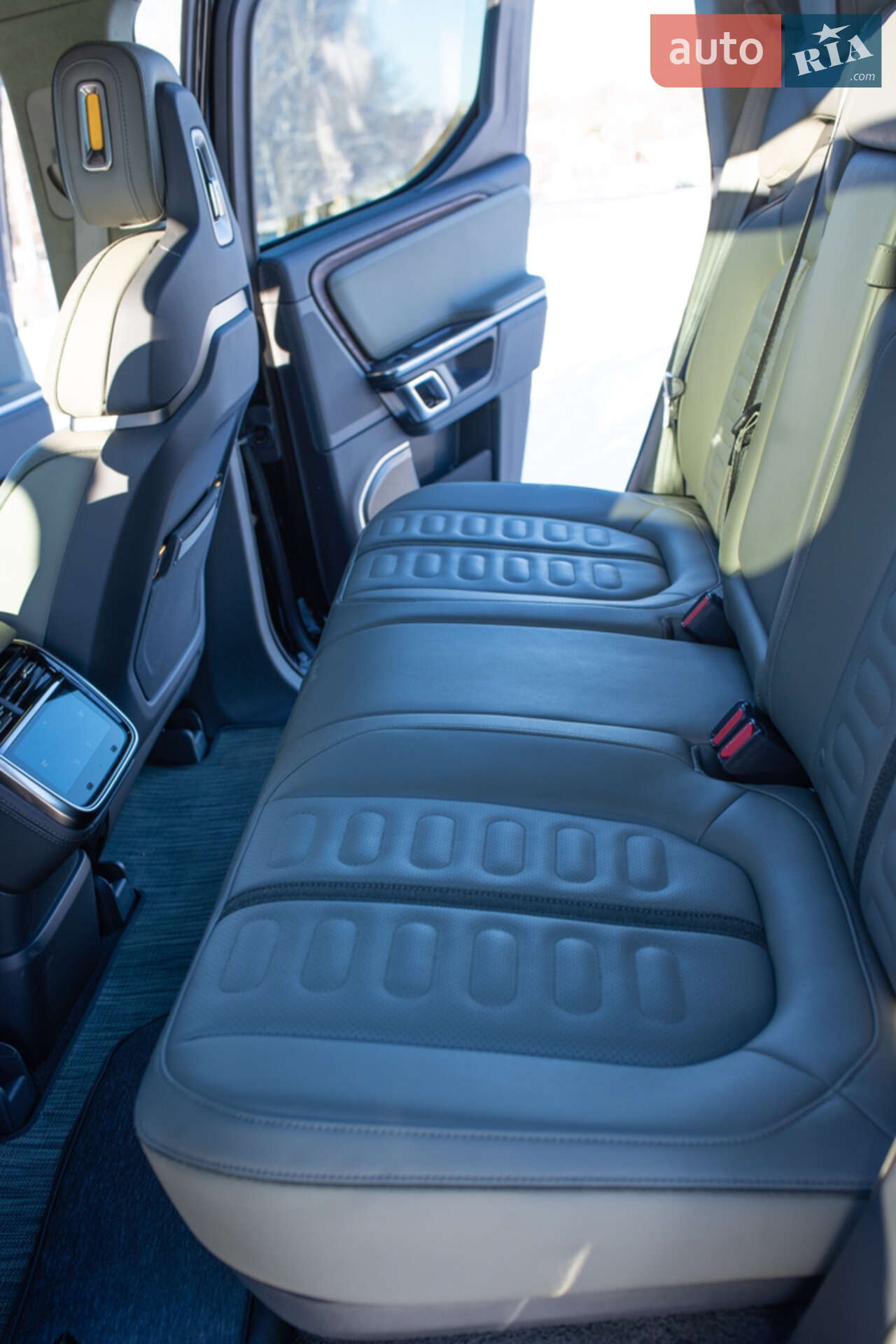 Rivian R1T 2023 VIN 7FCTGAAA3NN016283 фото оголошення 57 з 61