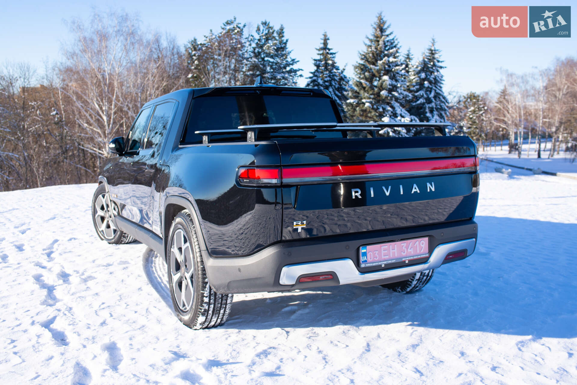 Rivian R1T 2023 VIN 7FCTGAAA3NN016283 фото оголошення 17 з 61