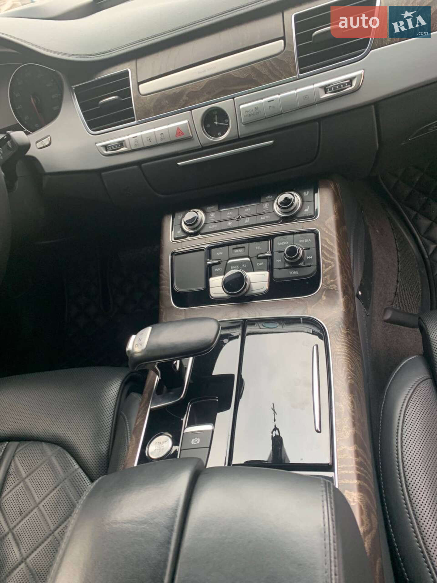 Audi A8 2014 VIN WAUJGAFD0FN009905 фото оголошення 13 з 68