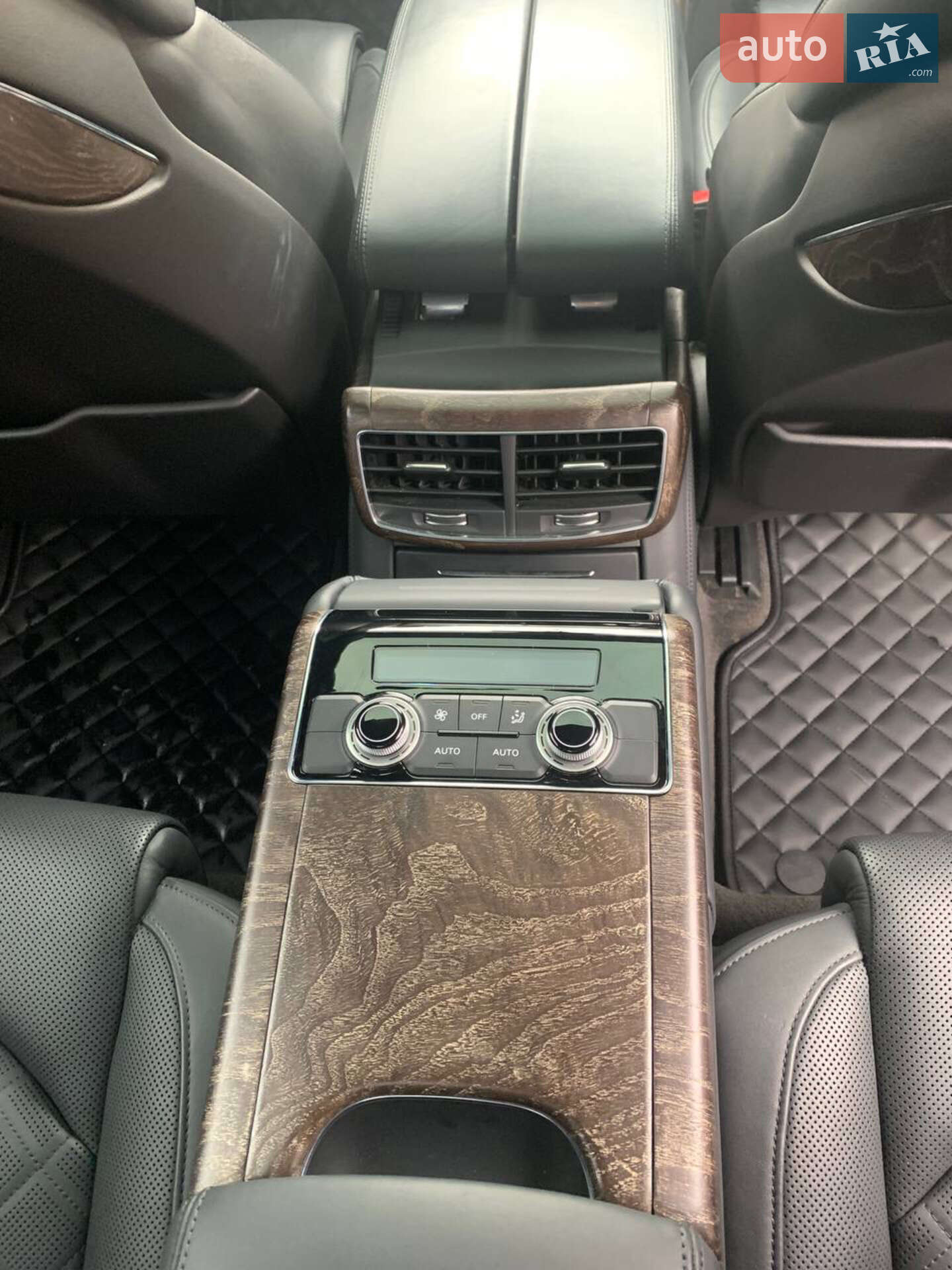 Audi A8 2014 VIN WAUJGAFD0FN009905 фото оголошення 38 з 68