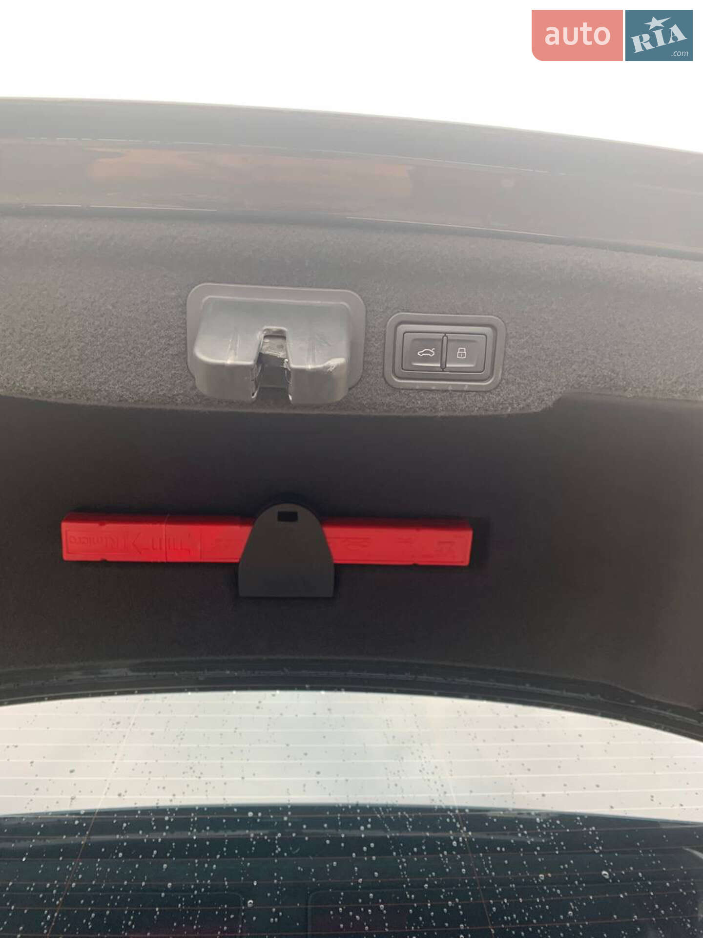 Audi A8 2014 VIN WAUJGAFD0FN009905 фото оголошення 41 з 68