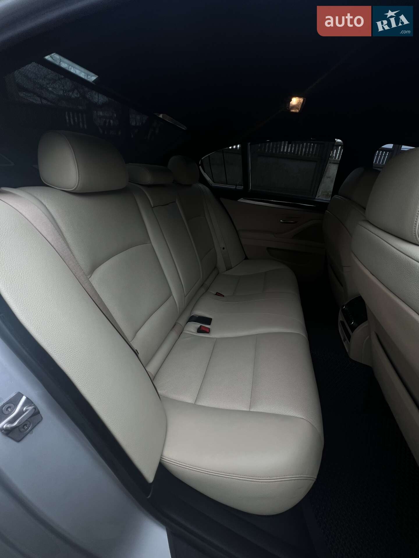 BMW 5 Series 2012 VIN WBAFR7C59CC811280 фото оголошення 5 з 39