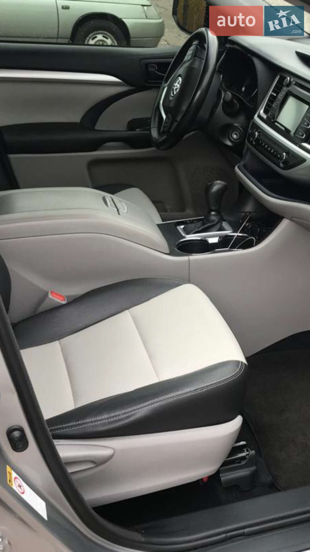 Toyota Highlander 2017 VIN 5TDZARFH7HS029171 фото оголошення 5 з 15