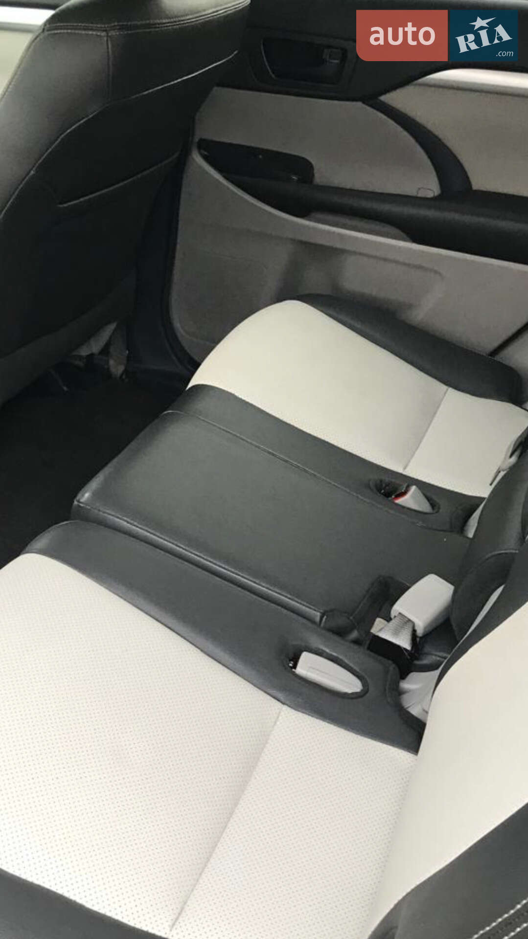 Toyota Highlander 2017 VIN 5TDZARFH7HS029171 фото оголошення 6 з 15