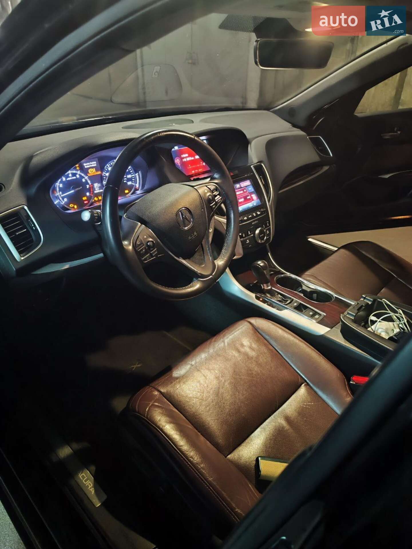 Acura TLX 2015 VIN 19UUB1F58FA021820 фото оголошення 6 з 8