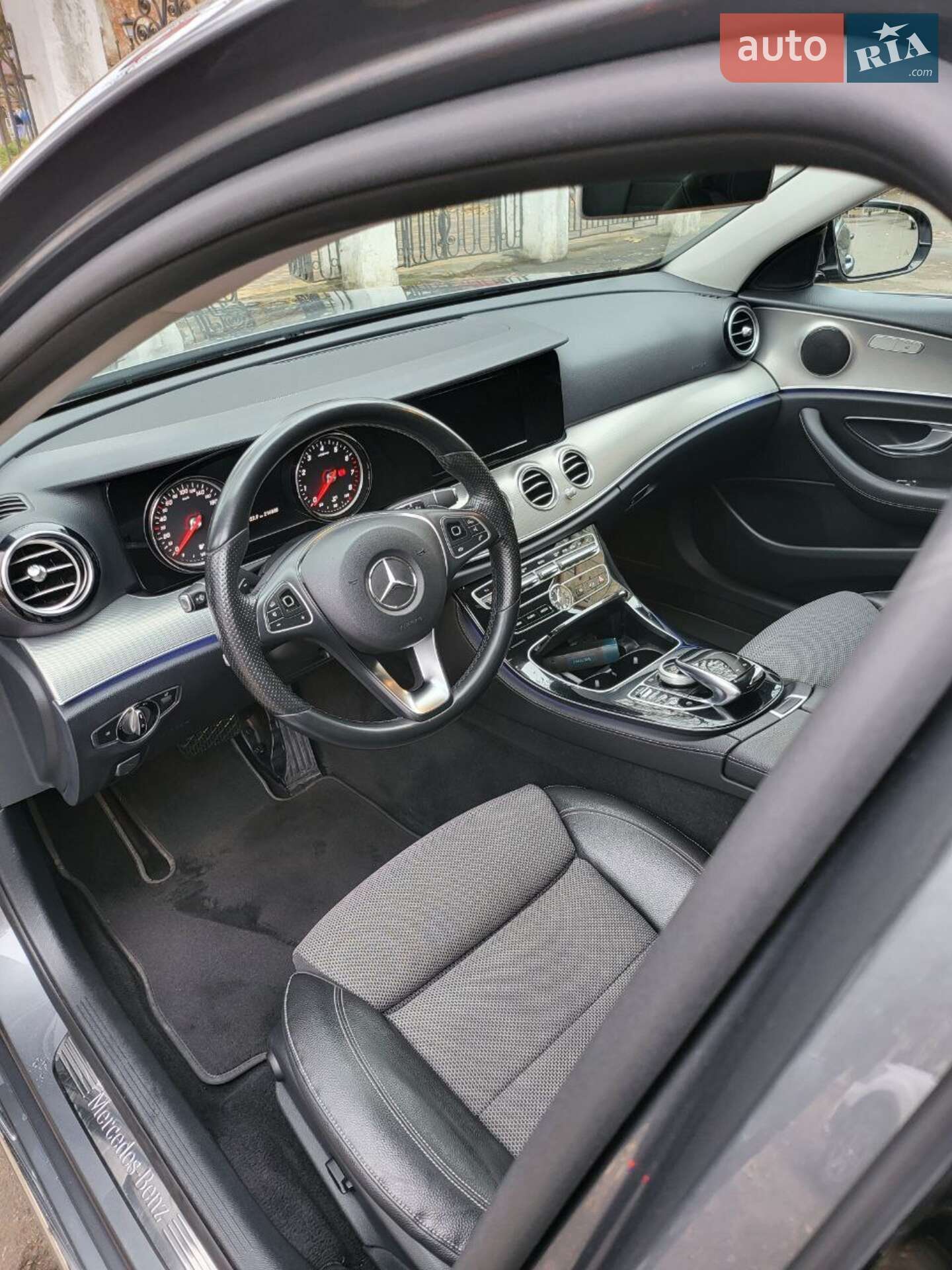 Mercedes-Benz E-Class 2017 VIN WDD2130421A111431 фото оголошення 3 з 11