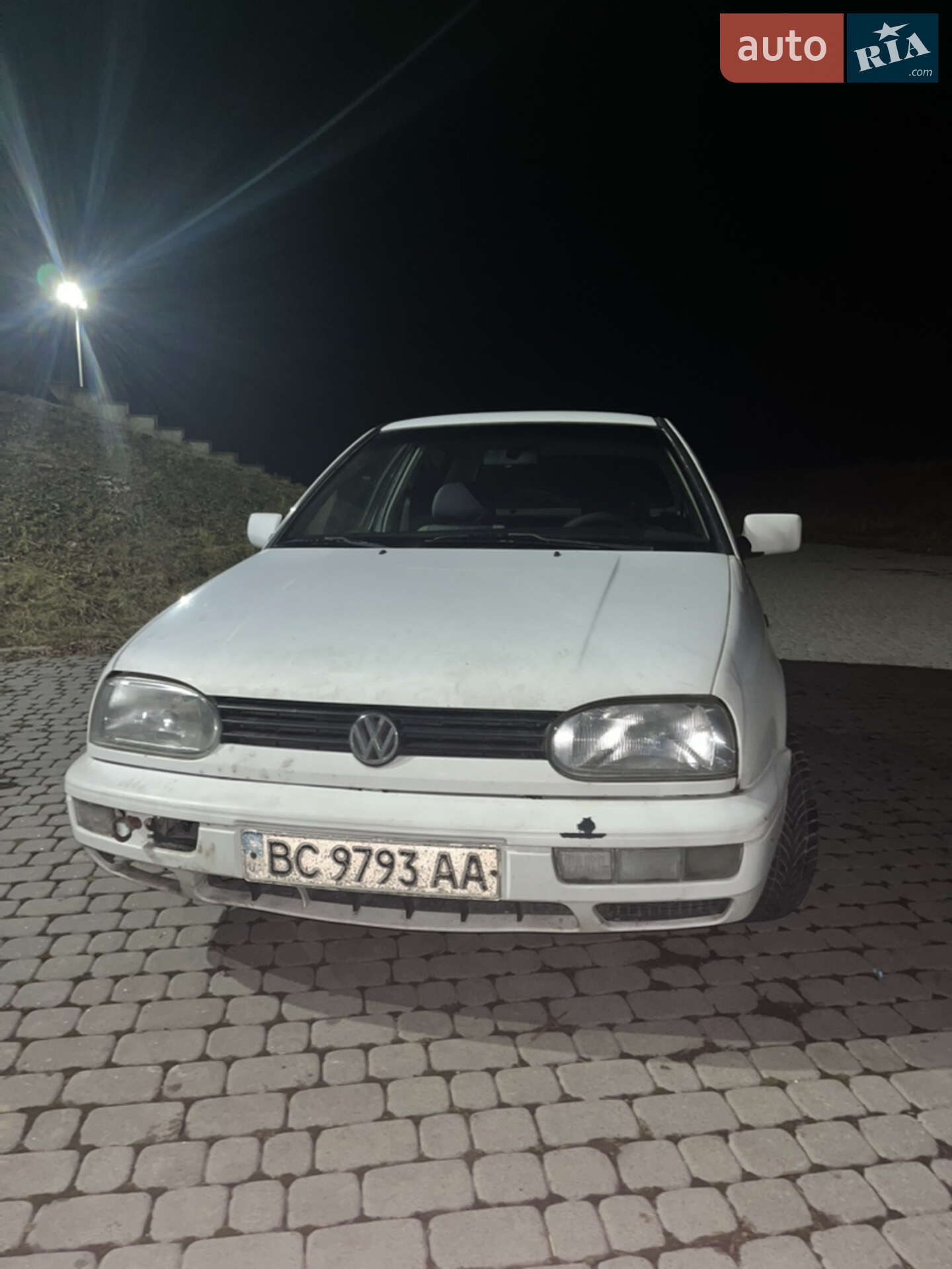 Volkswagen Golf 1992 VIN WVWZZZ1HZNB000718 фото оголошення 2 з 17