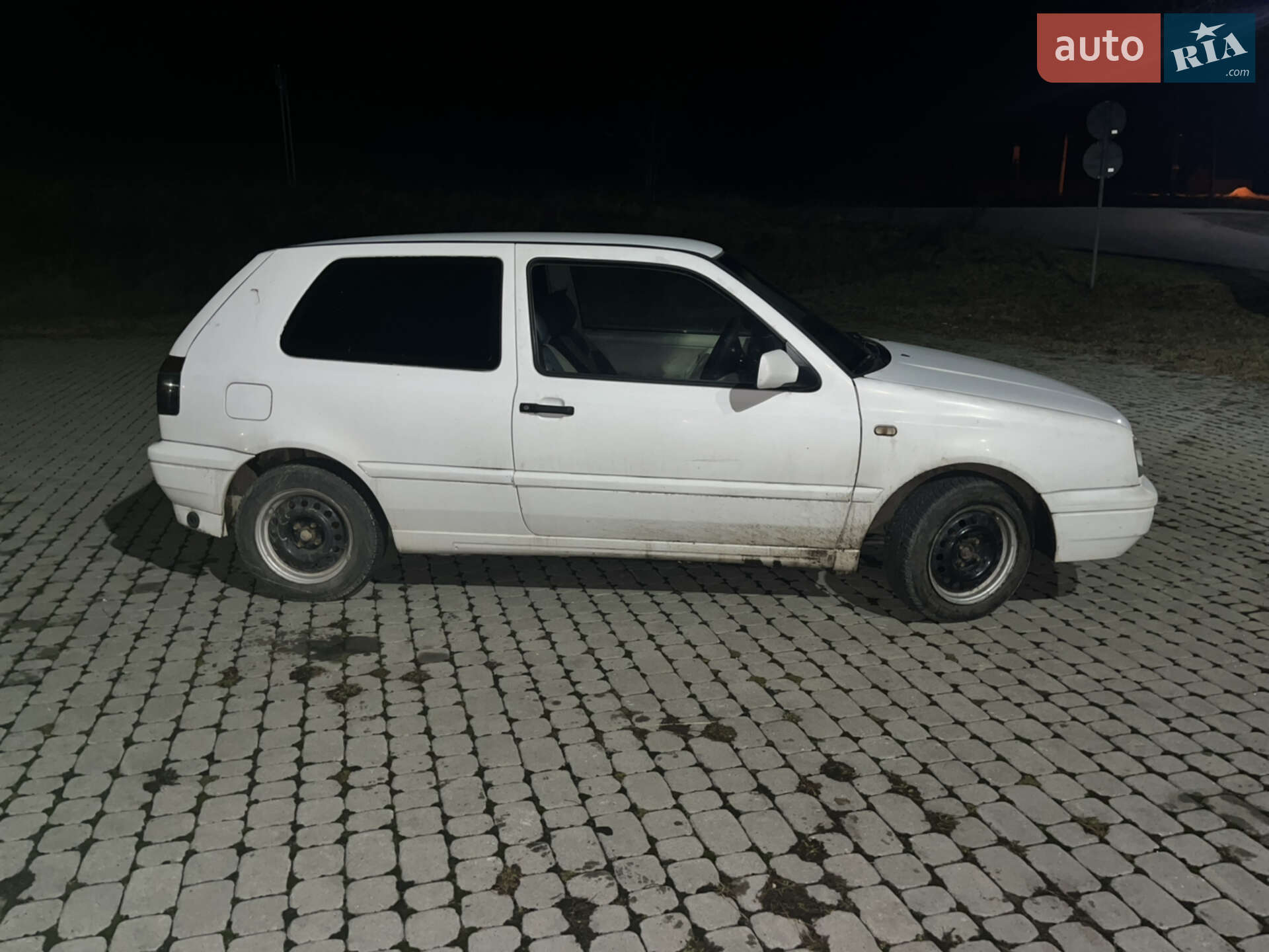 Volkswagen Golf 1992 VIN WVWZZZ1HZNB000718 фото оголошення 8 з 17