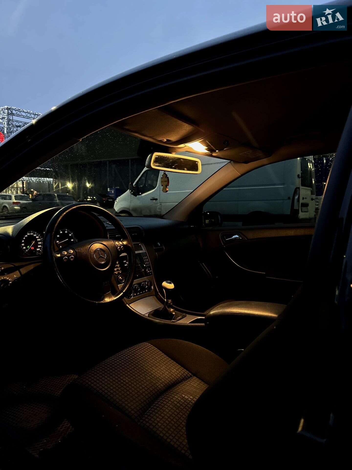 Mercedes-Benz C-Class 2005 VIN WDB2037461A808027 фото оголошення 25 з 32