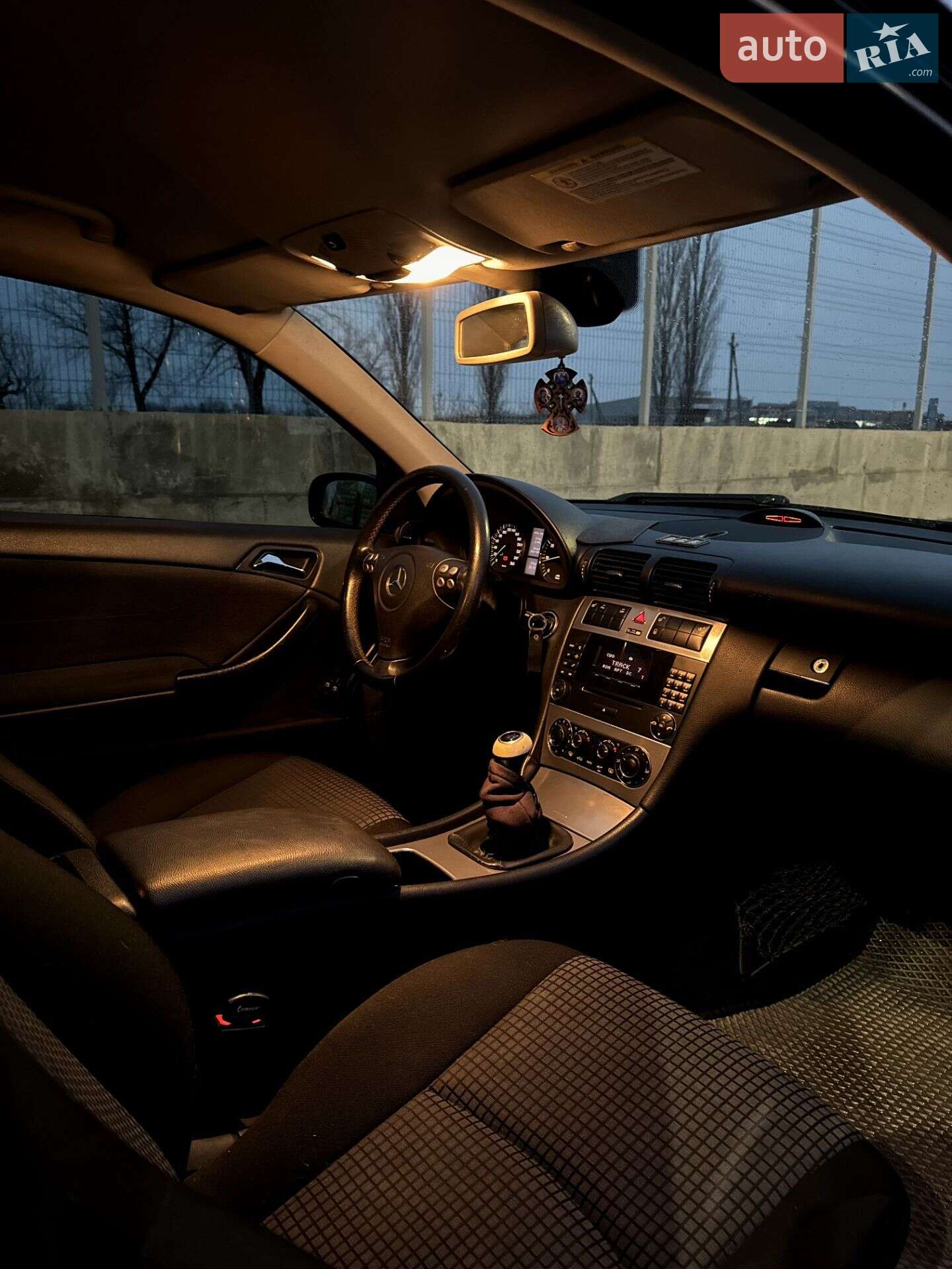 Mercedes-Benz C-Class 2005 VIN WDB2037461A808027 фото оголошення 28 з 32