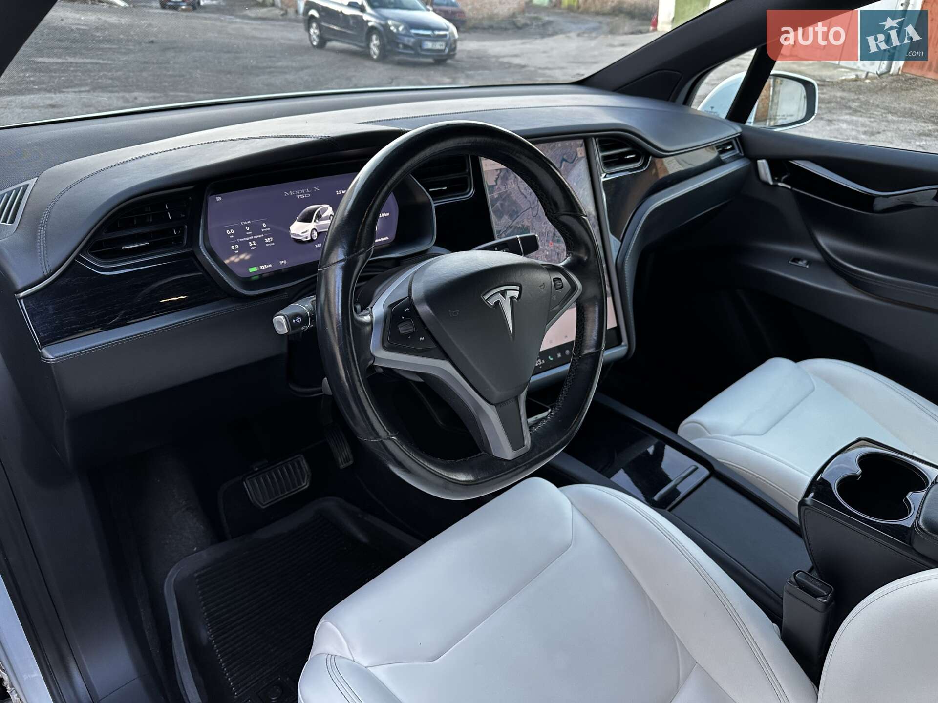 Tesla Model X 2018 VIN 5YJXCAE21JF139983 фото оголошення 13 з 31