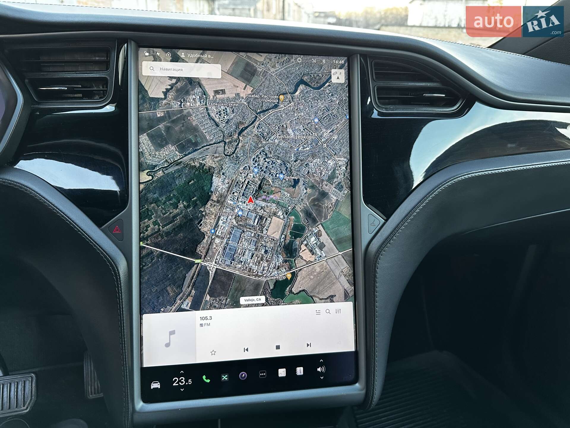 Tesla Model X 2018 VIN 5YJXCAE21JF139983 фото оголошення 19 з 31