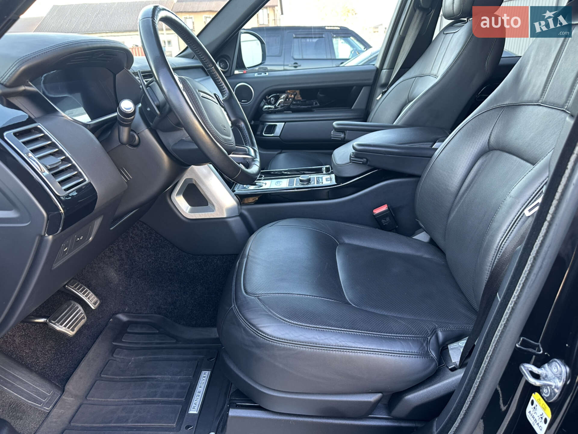 Land Rover Range Rover 2018 VIN SALGA2BJ1JA500539 фото оголошення 14 з 33