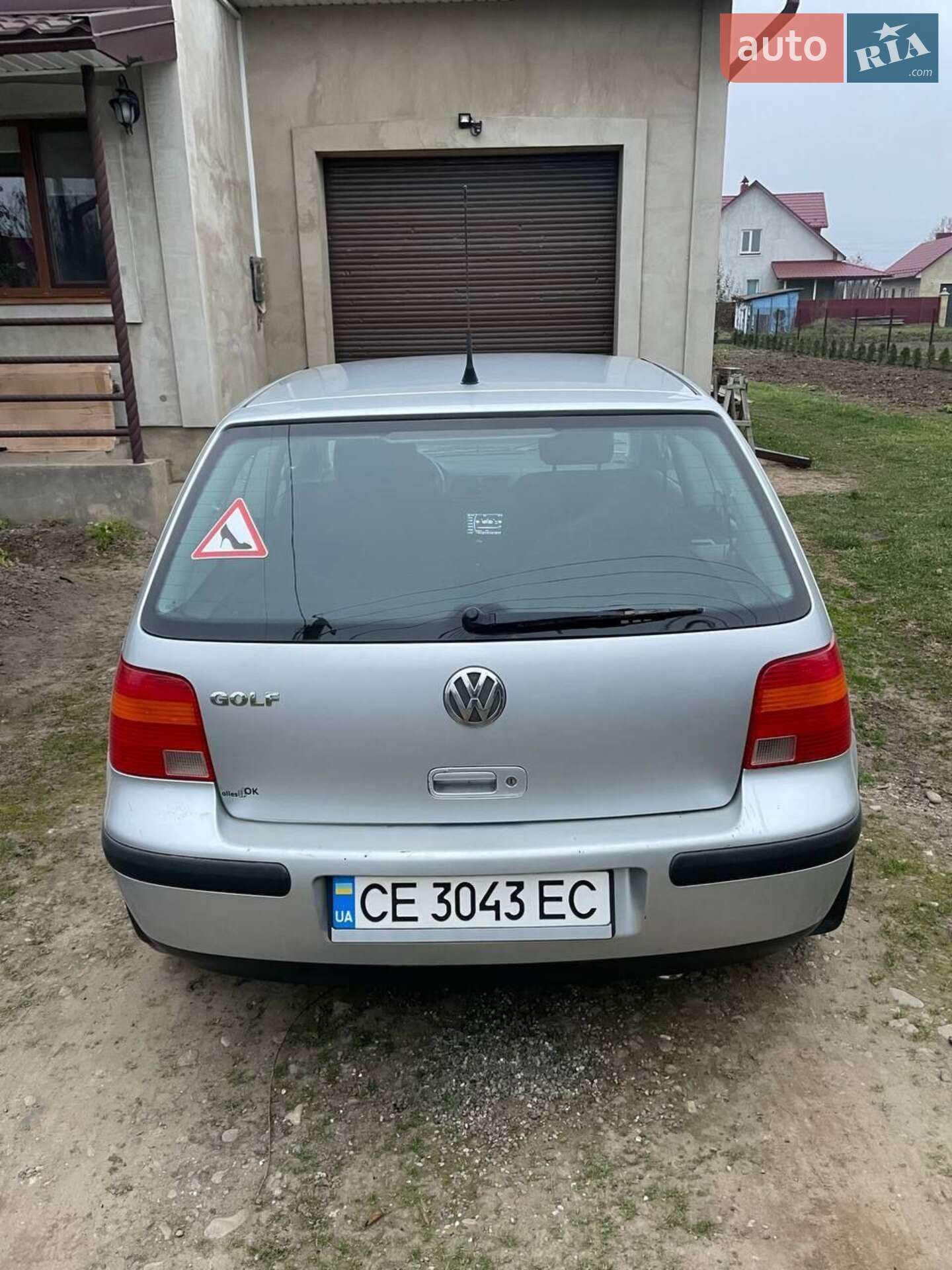 Volkswagen Golf 2002 VIN WVWZZZ1JZ2W604297 фото оголошення 2 з 3