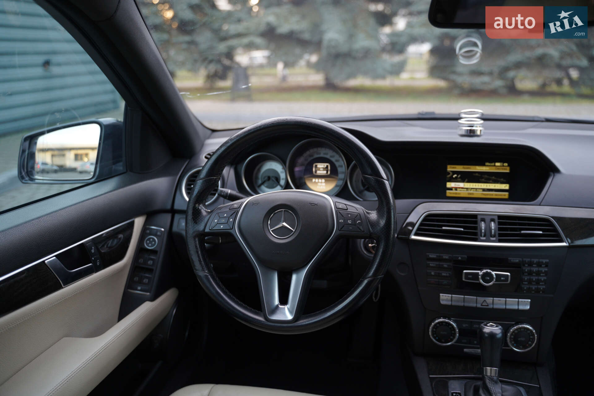 Mercedes-Benz C-Class 2012 VIN WDD2042021F855012 фото оголошення 25 з 49