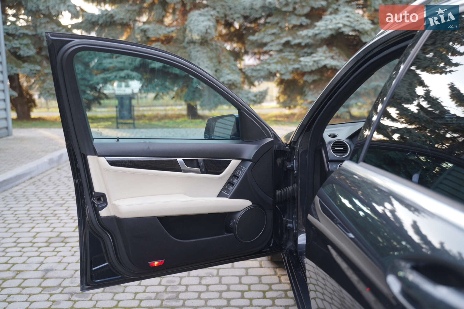 Mercedes-Benz C-Class 2012 VIN WDD2042021F855012 фото оголошення 41 з 49