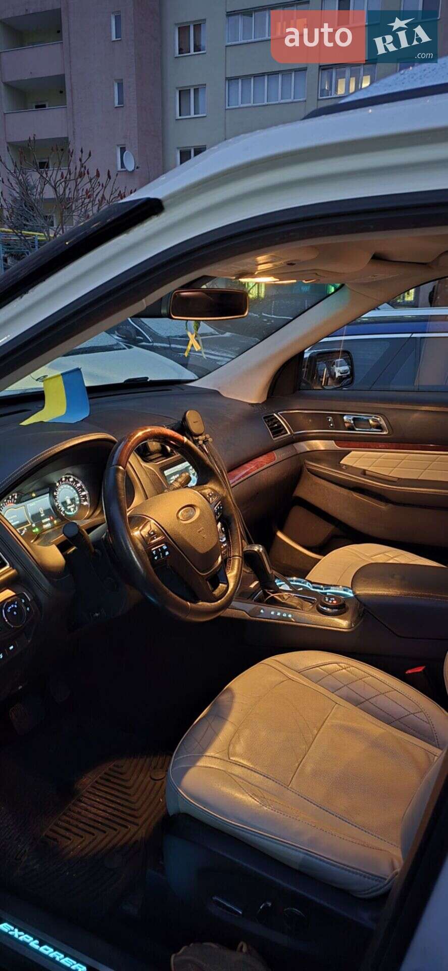 Ford Explorer 2015 VIN 1FM5K8HT9GGA74608 фото оголошення 7 з 17
