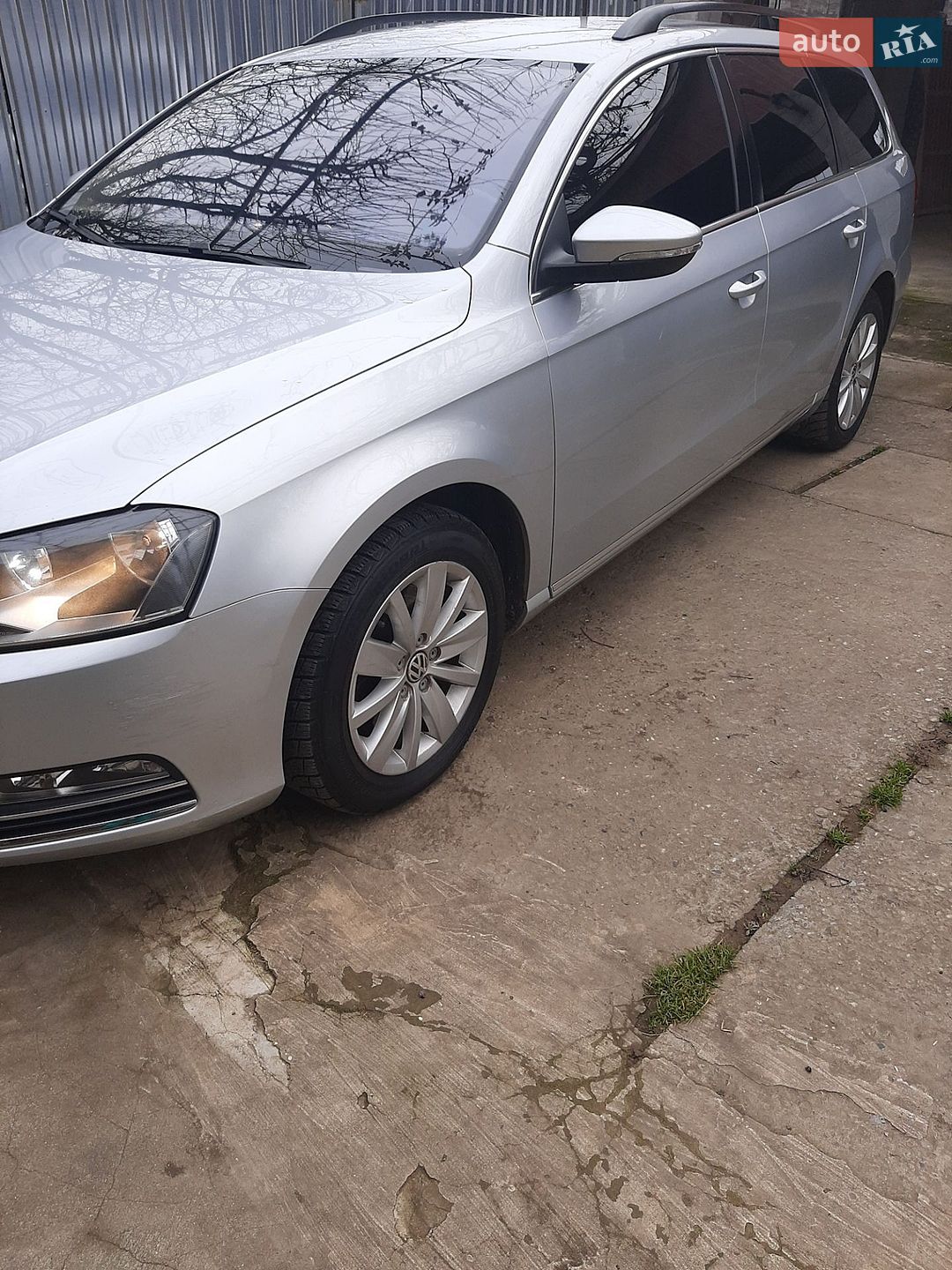 Volkswagen Passat 2011 VIN WVWZZZ3CZCE010676 фото оголошення 4 з 14