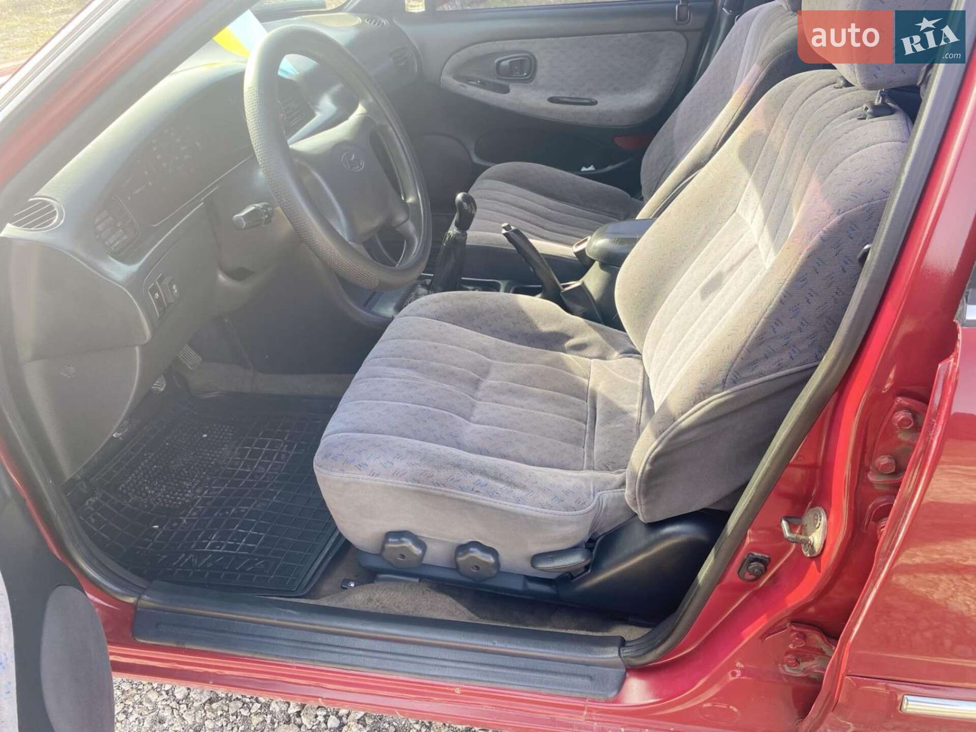 Hyundai Sonata 1997 VIN KMHCF31FPVU768203 фото оголошення 11 з 14