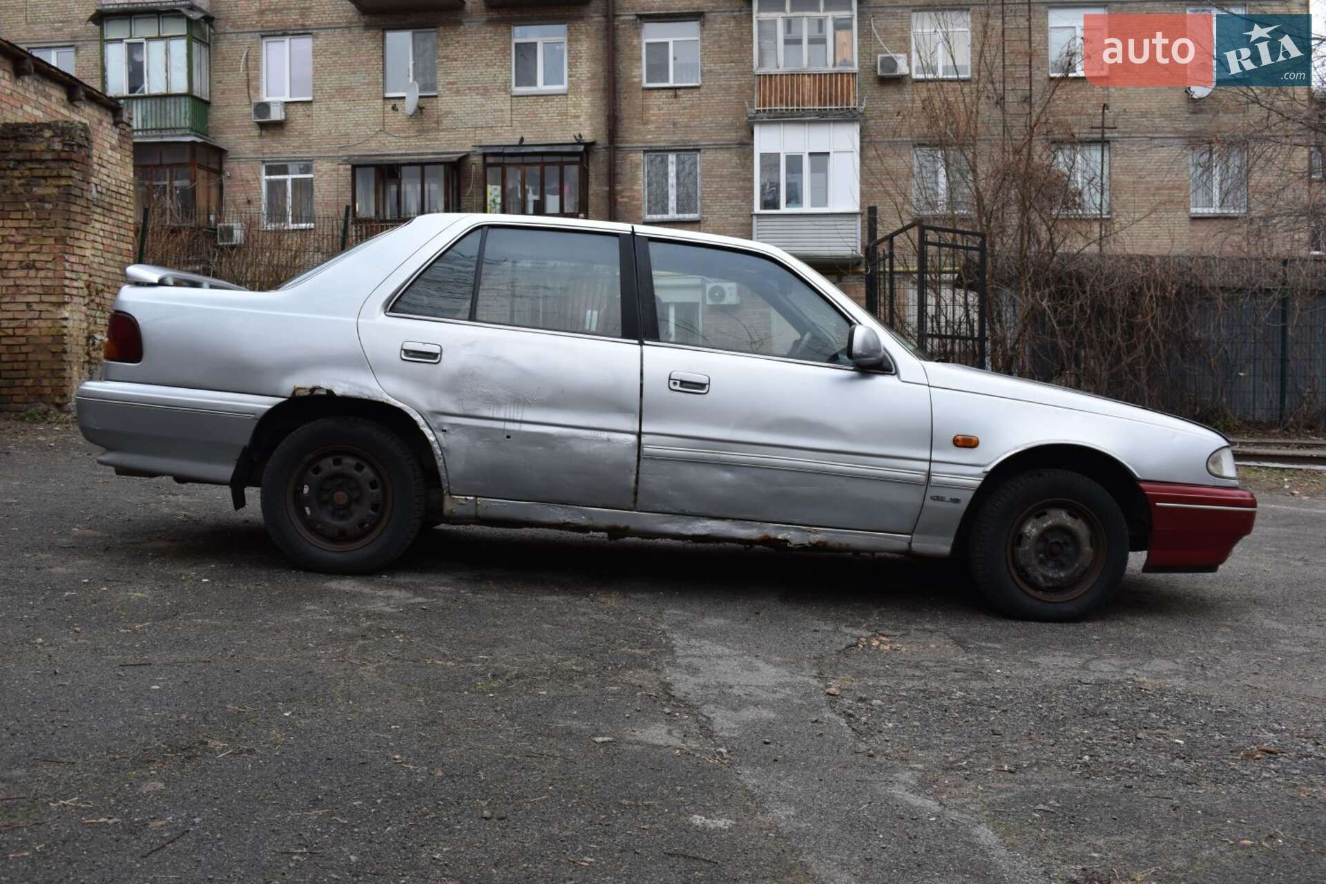 Hyundai Sonata 1991 VIN KMHBF31FPNU352298 фото оголошення 2 з 18