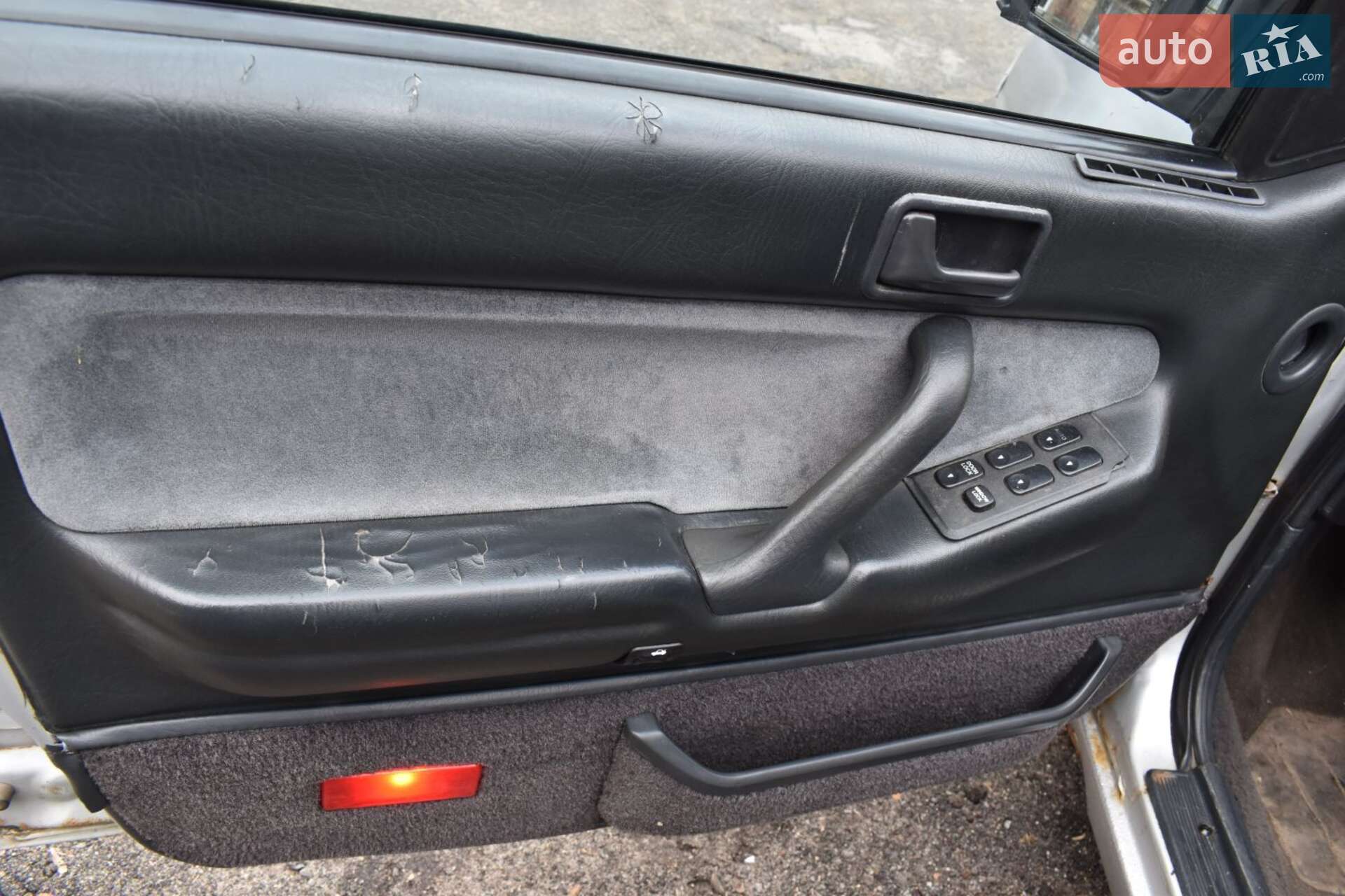 Hyundai Sonata 1991 VIN KMHBF31FPNU352298 фото оголошення 12 з 18