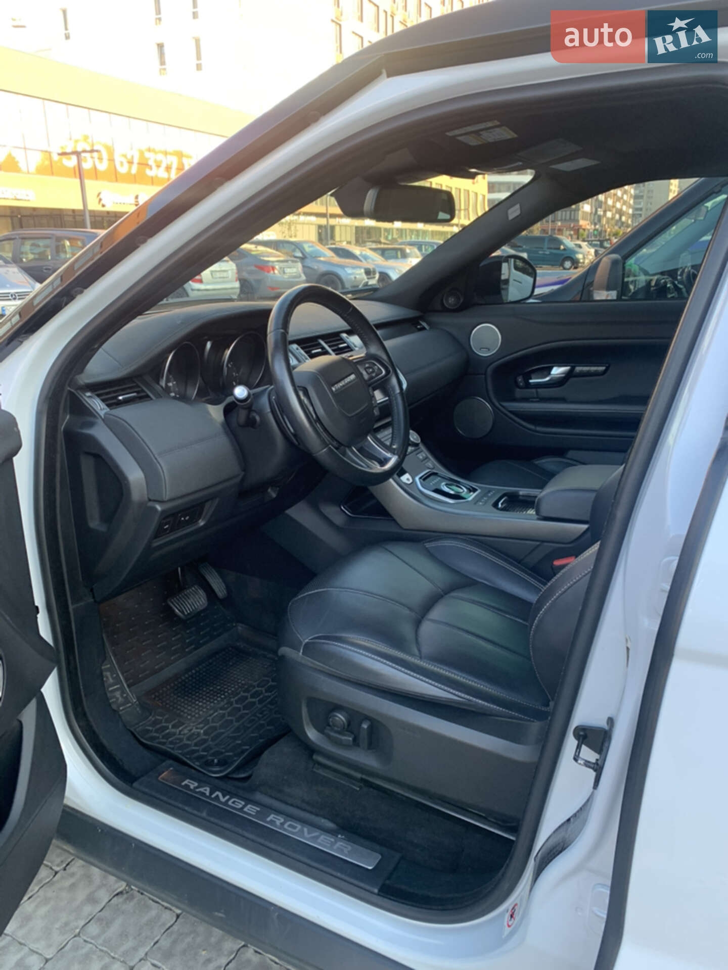 Land Rover Range Rover Evoque 2018 VIN SALVR2RX9JH323255 фото оголошення 6 з 9