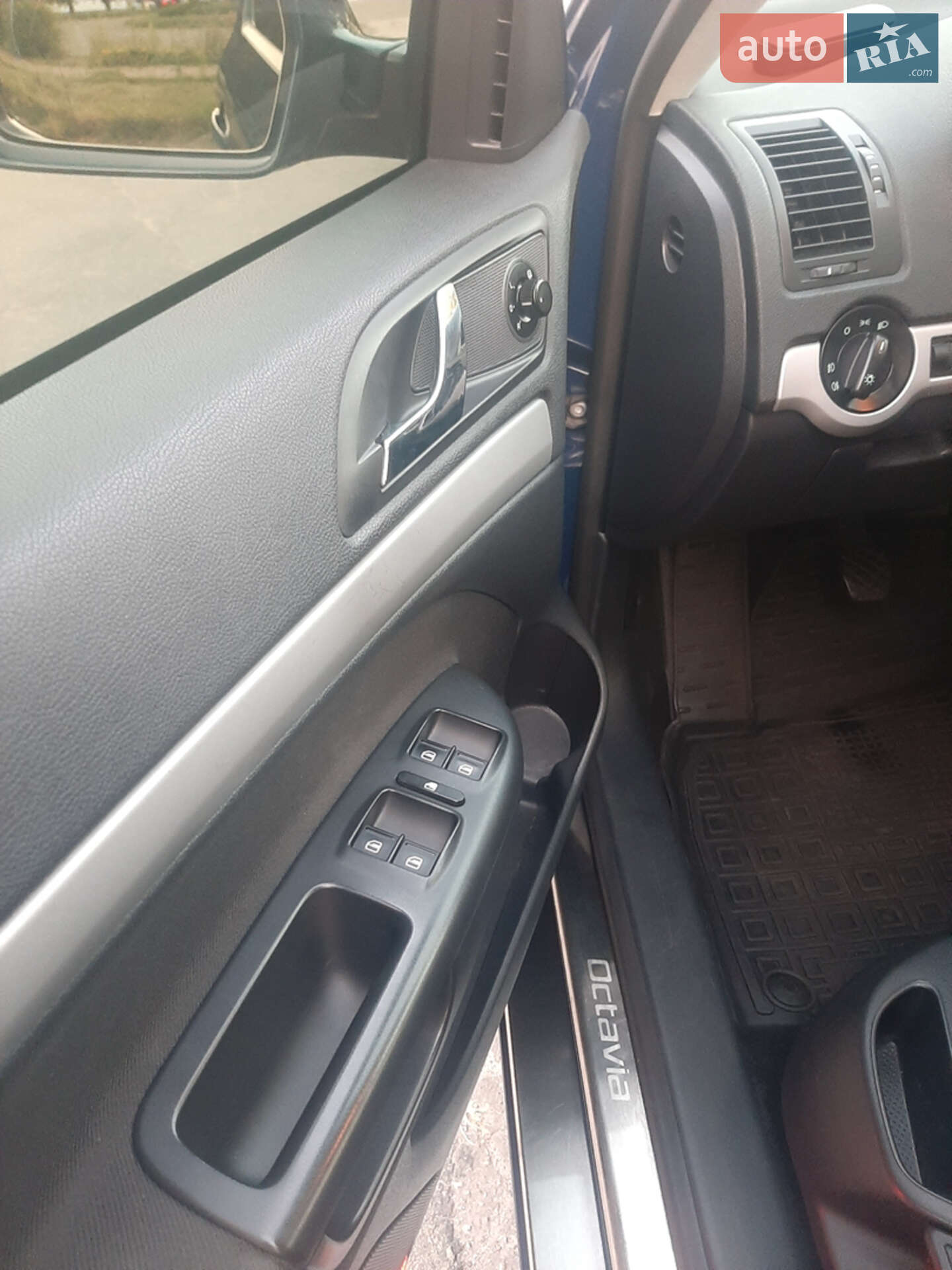 Skoda Octavia 2012 VIN TMBHT61Z0D2020012 фото оголошення 11 з 16