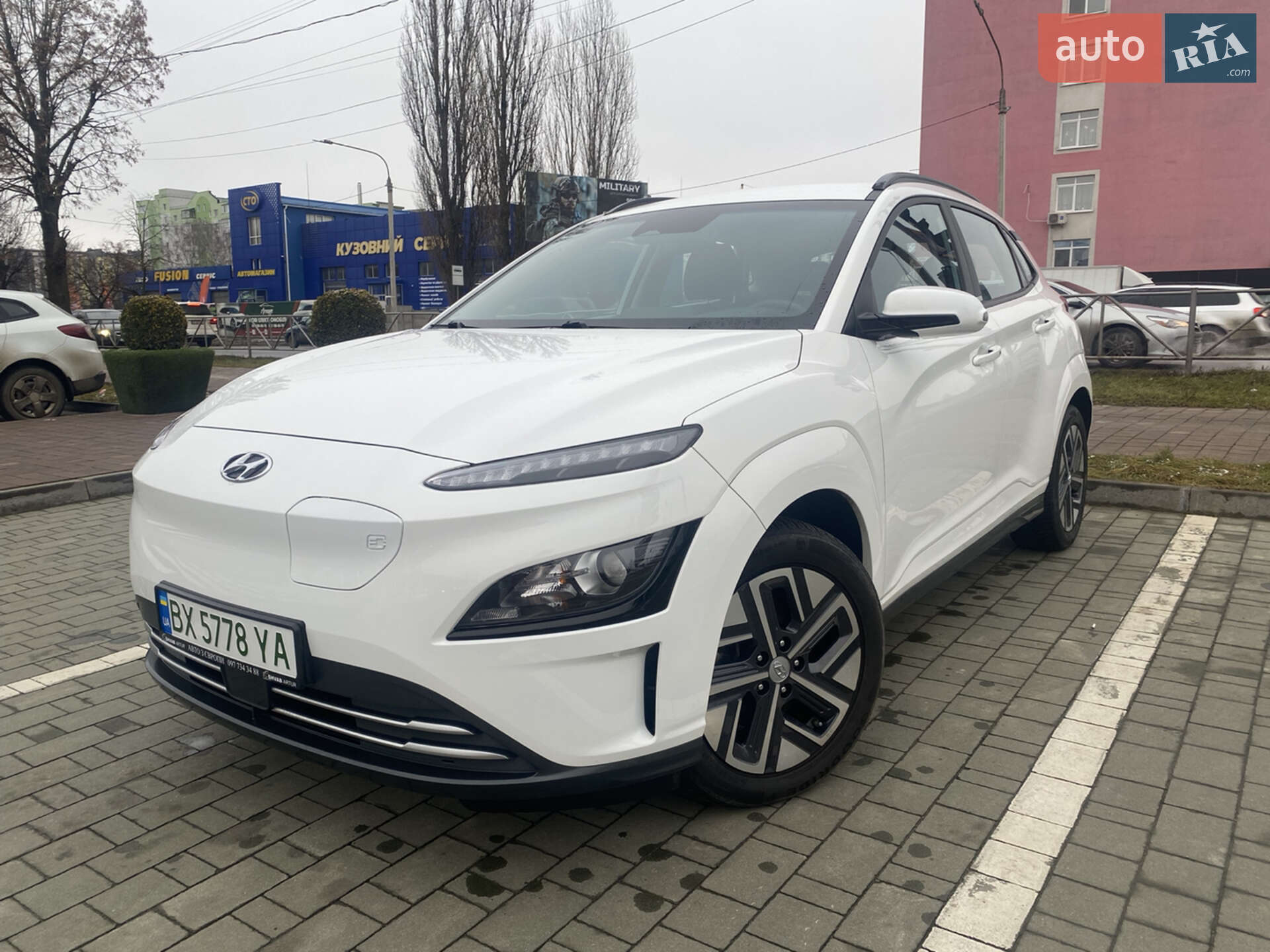 Hyundai Kona Electric 2021 VIN TMAK281HFMJ035779 фото оголошення 6 з 25