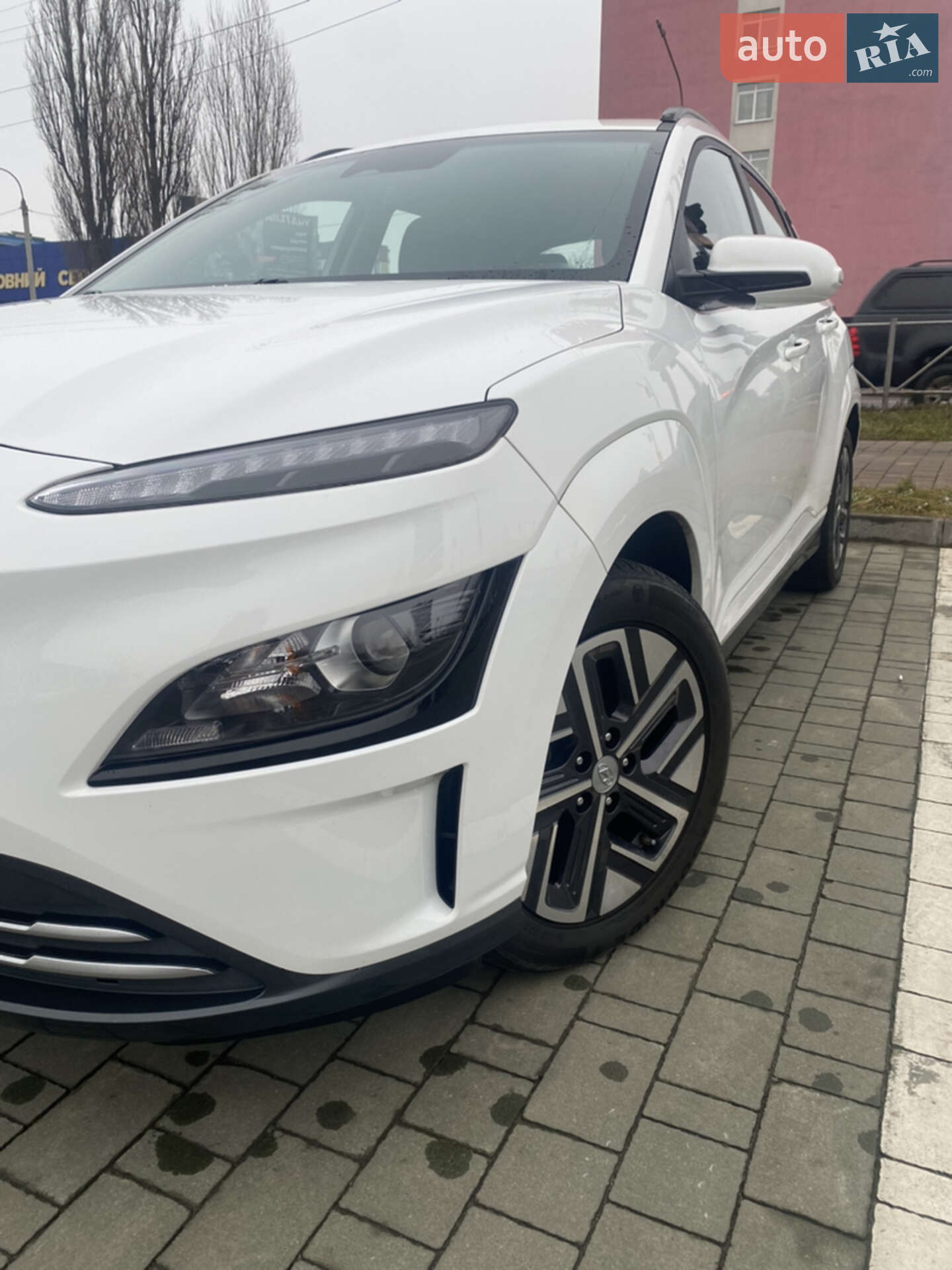 Hyundai Kona Electric 2021 VIN TMAK281HFMJ035779 фото оголошення 7 з 25