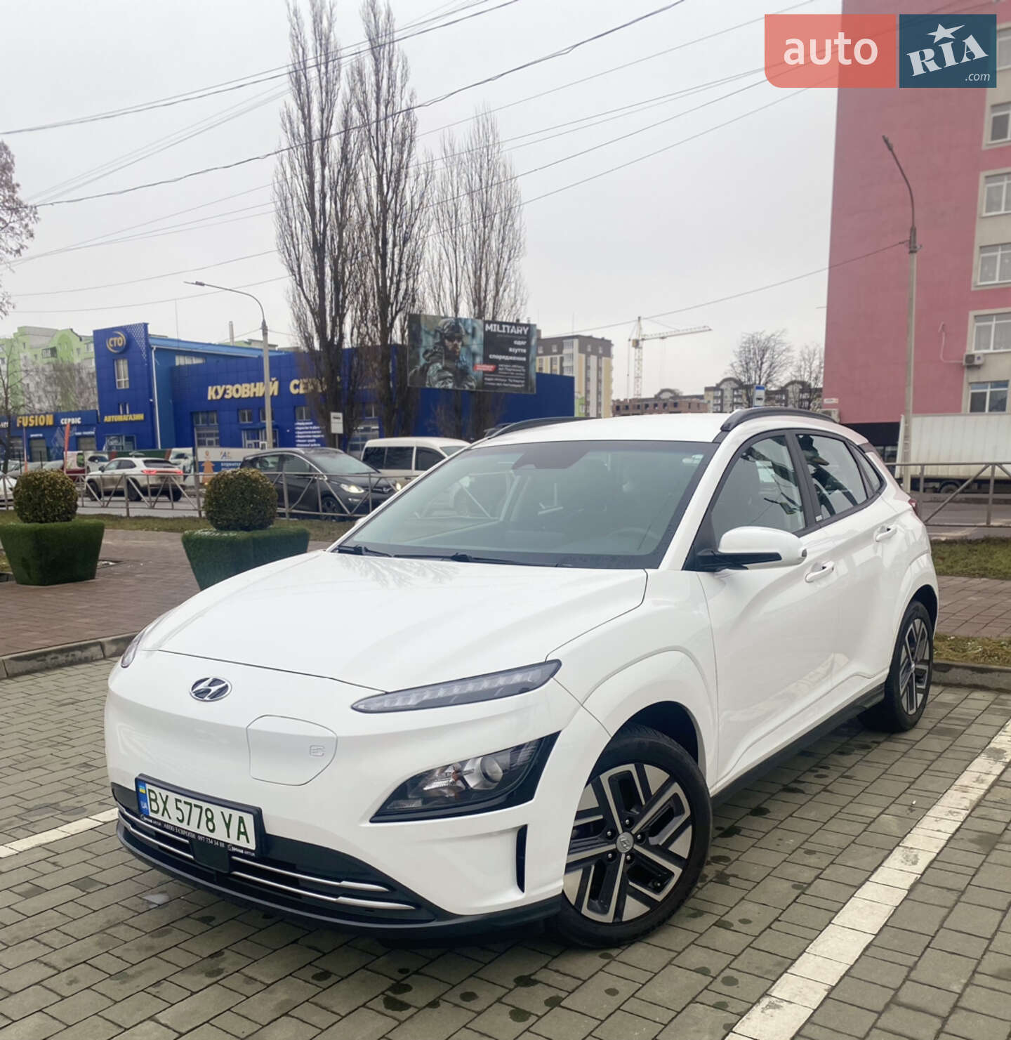 Hyundai Kona Electric 2021 VIN TMAK281HFMJ035779 фото оголошення 9 з 25