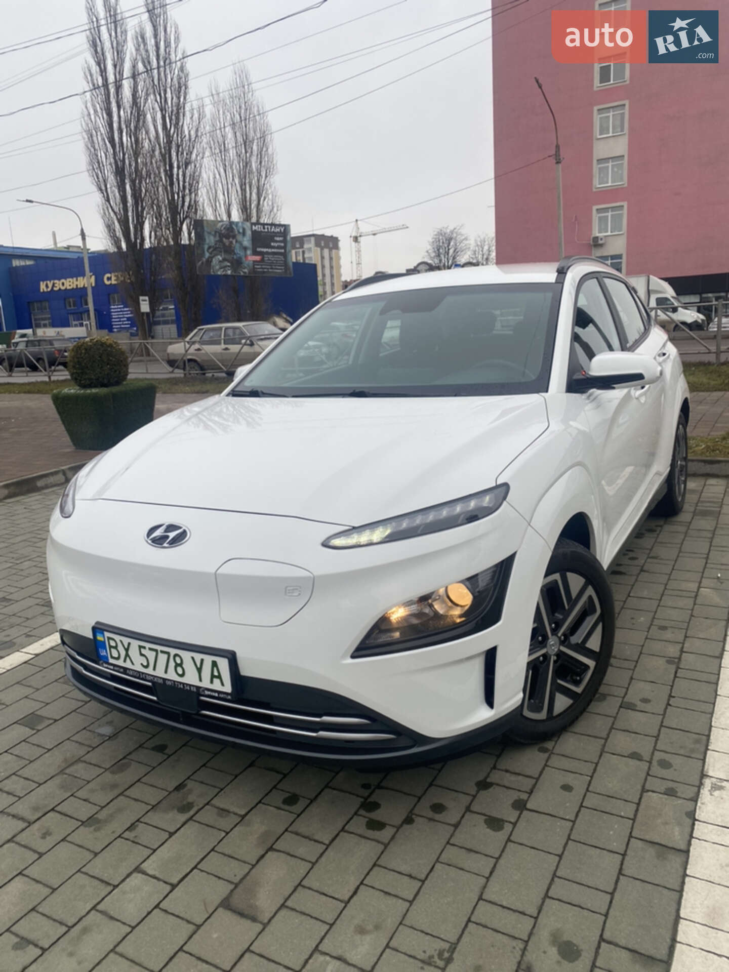 Hyundai Kona Electric 2021 VIN TMAK281HFMJ035779 фото оголошення 12 з 25