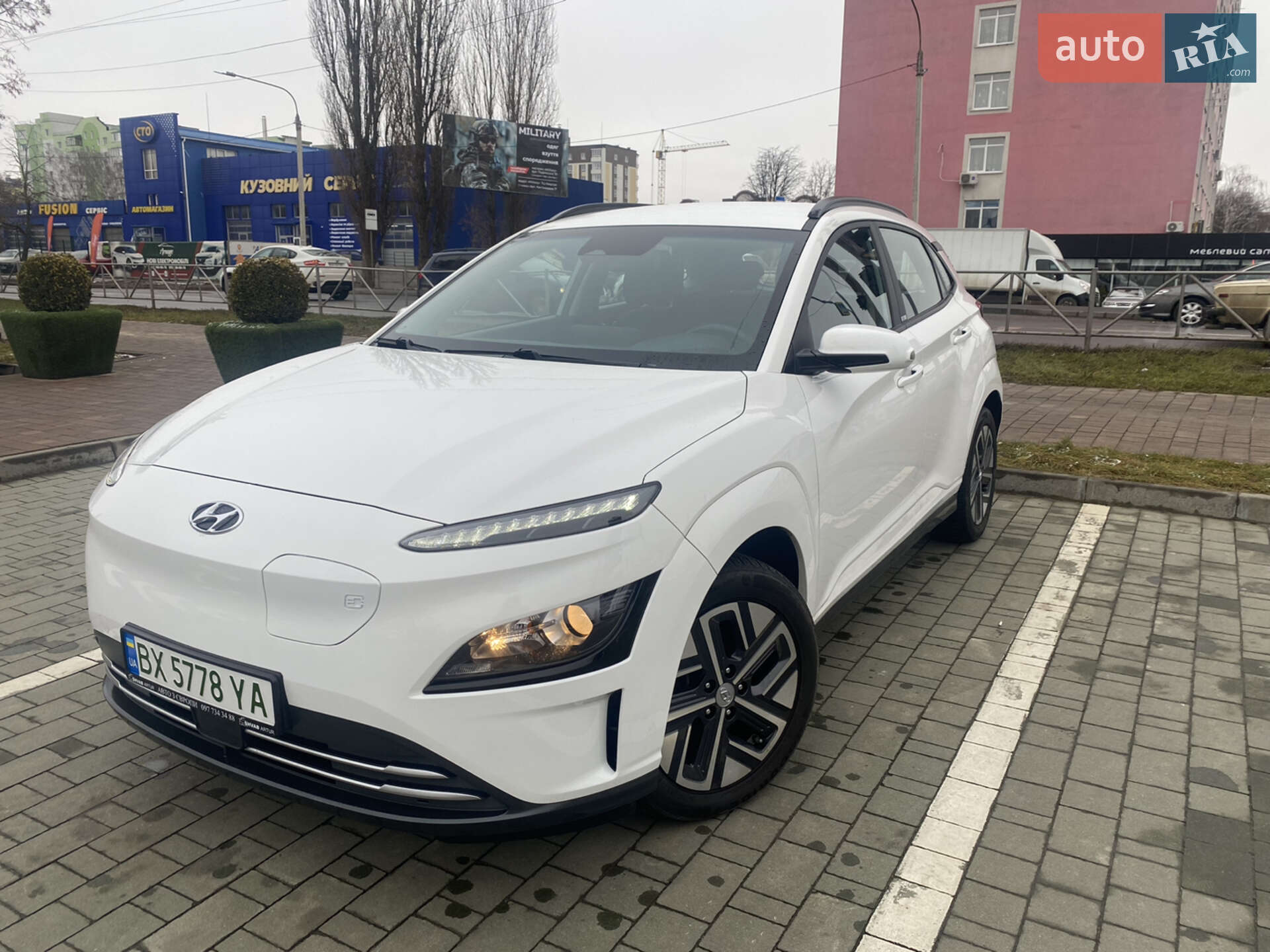 Hyundai Kona Electric 2021 VIN TMAK281HFMJ035779 фото оголошення 13 з 25