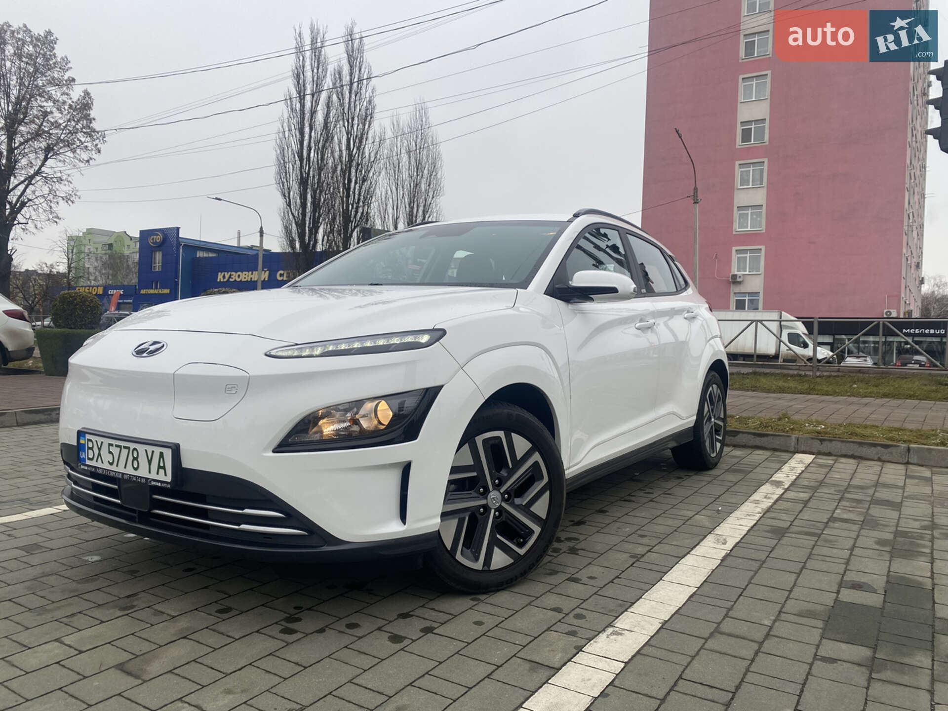 Hyundai Kona Electric 2021 VIN TMAK281HFMJ035779 фото оголошення 15 з 25