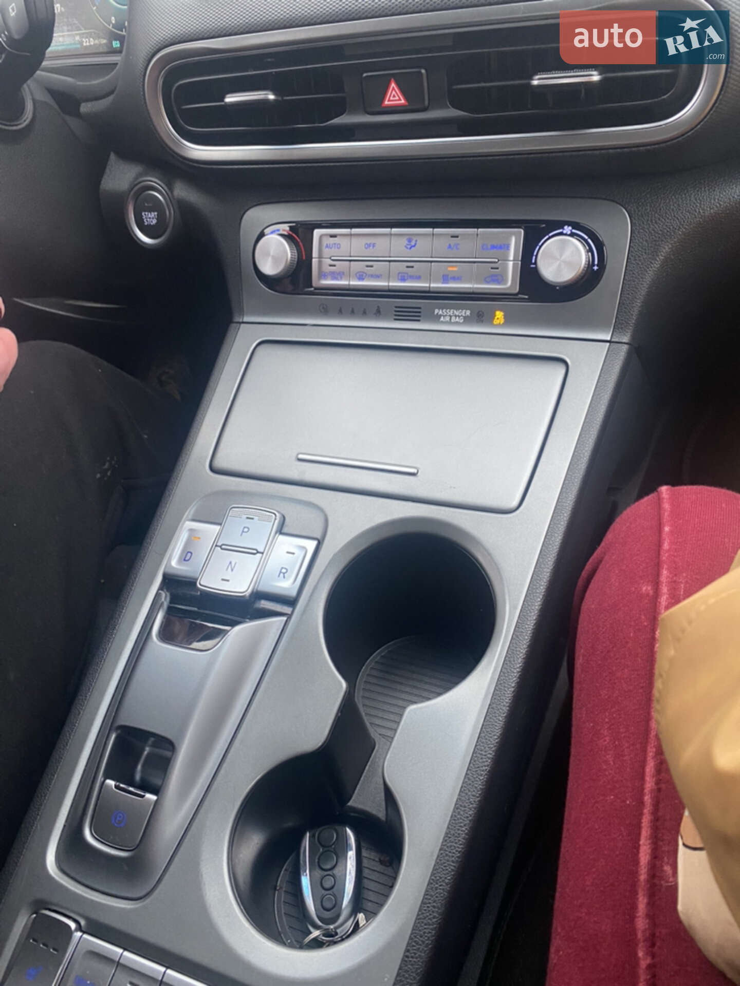 Hyundai Kona Electric 2021 VIN TMAK281HFMJ035779 фото оголошення 23 з 25