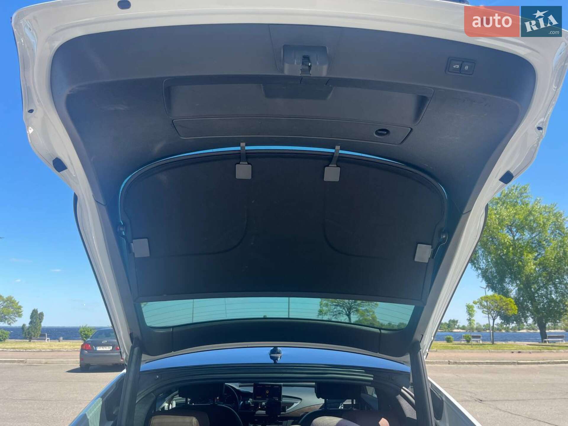 Audi A7 Sportback 2015 VIN WAUZZZ4G8GN039065 фото оголошення 13 з 20