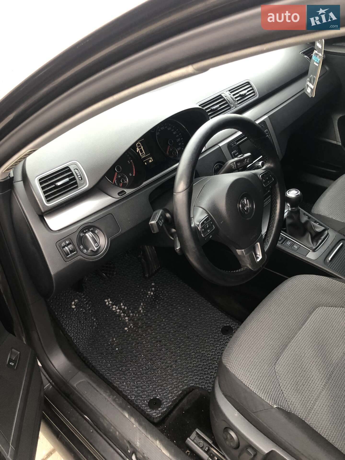 Volkswagen Passat 2010 VIN WVWZZZ3CZBP303065 фото оголошення 5 з 15