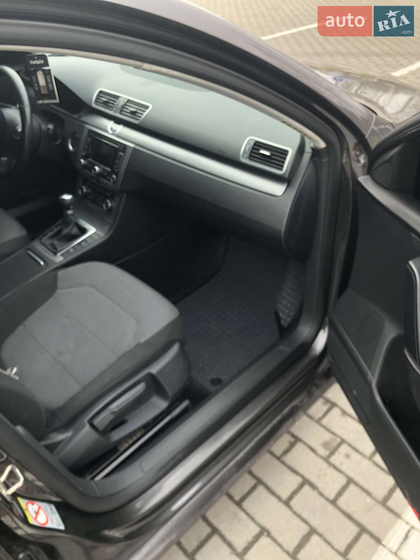 Volkswagen Passat 2010 VIN WVWZZZ3CZBP303065 фото оголошення 8 з 15