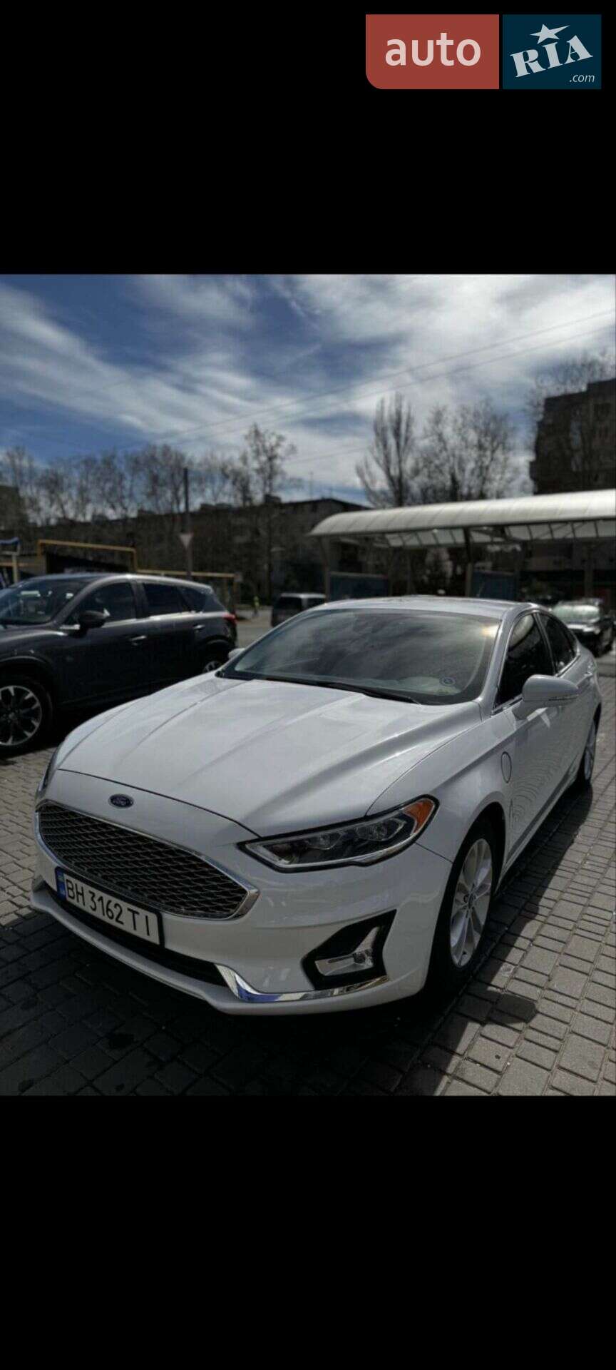 Ford Fusion 2020 VIN 3FA6P0SU7LR251727 фото оголошення 2 з 12