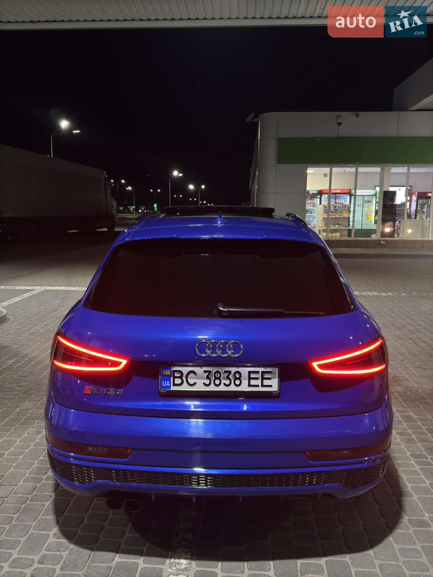 Audi Q3 2018 VIN WA1HCCFS0JR030594 фото оголошення 9 з 31