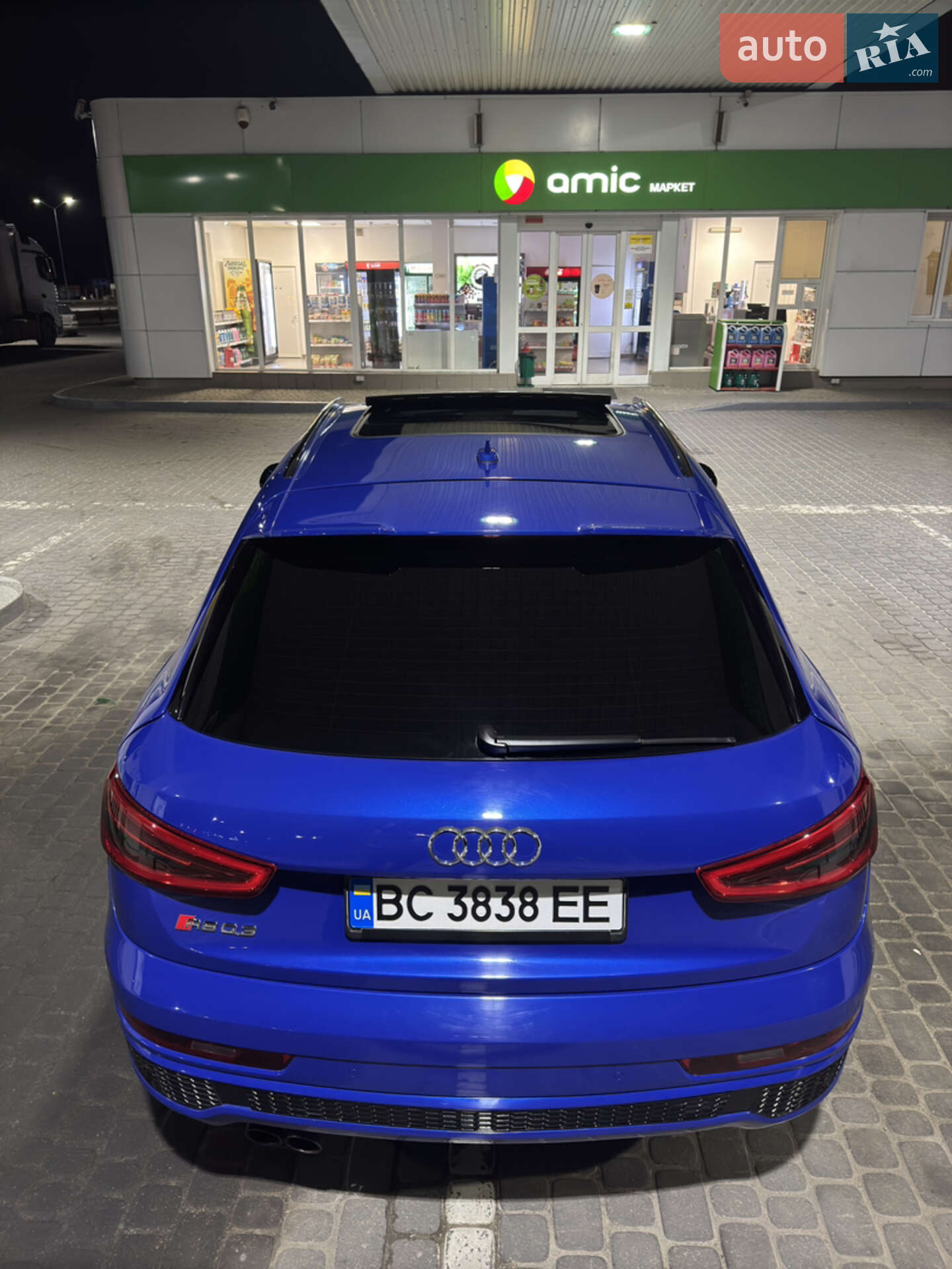 Audi Q3 2018 VIN WA1HCCFS0JR030594 фото оголошення 11 з 31