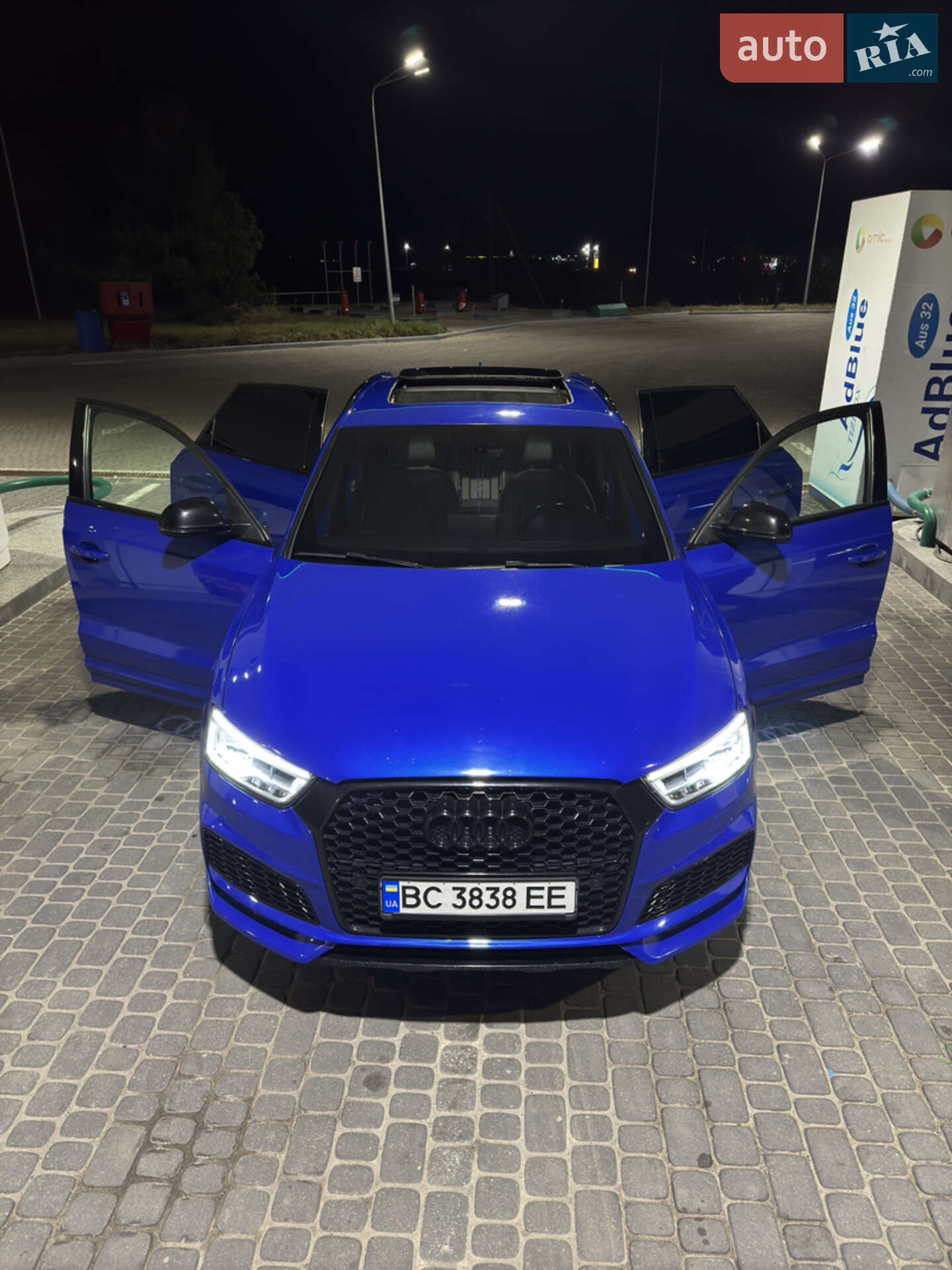 Audi Q3 2018 VIN WA1HCCFS0JR030594 фото оголошення 16 з 31