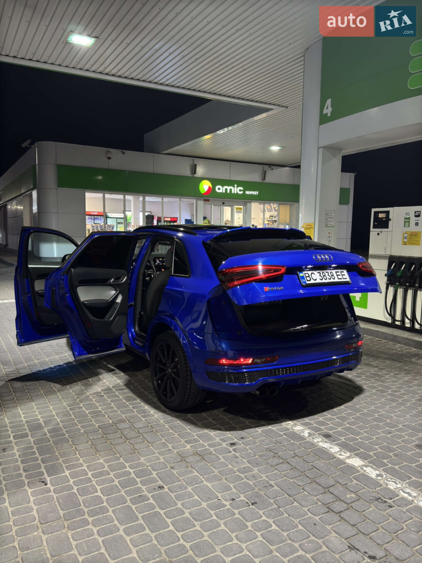 Audi Q3 2018 VIN WA1HCCFS0JR030594 фото оголошення 18 з 31