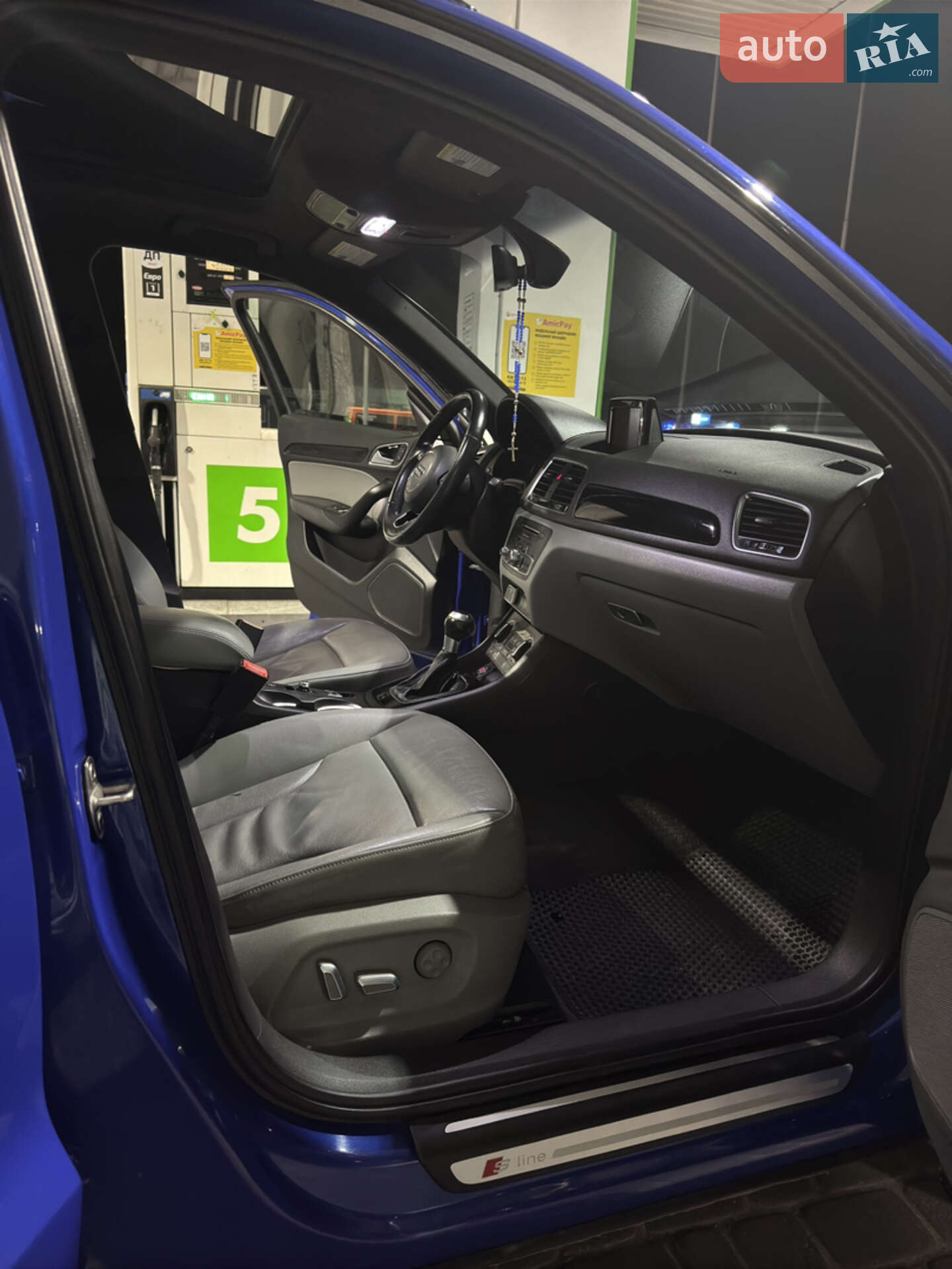 Audi Q3 2018 VIN WA1HCCFS0JR030594 фото оголошення 21 з 31