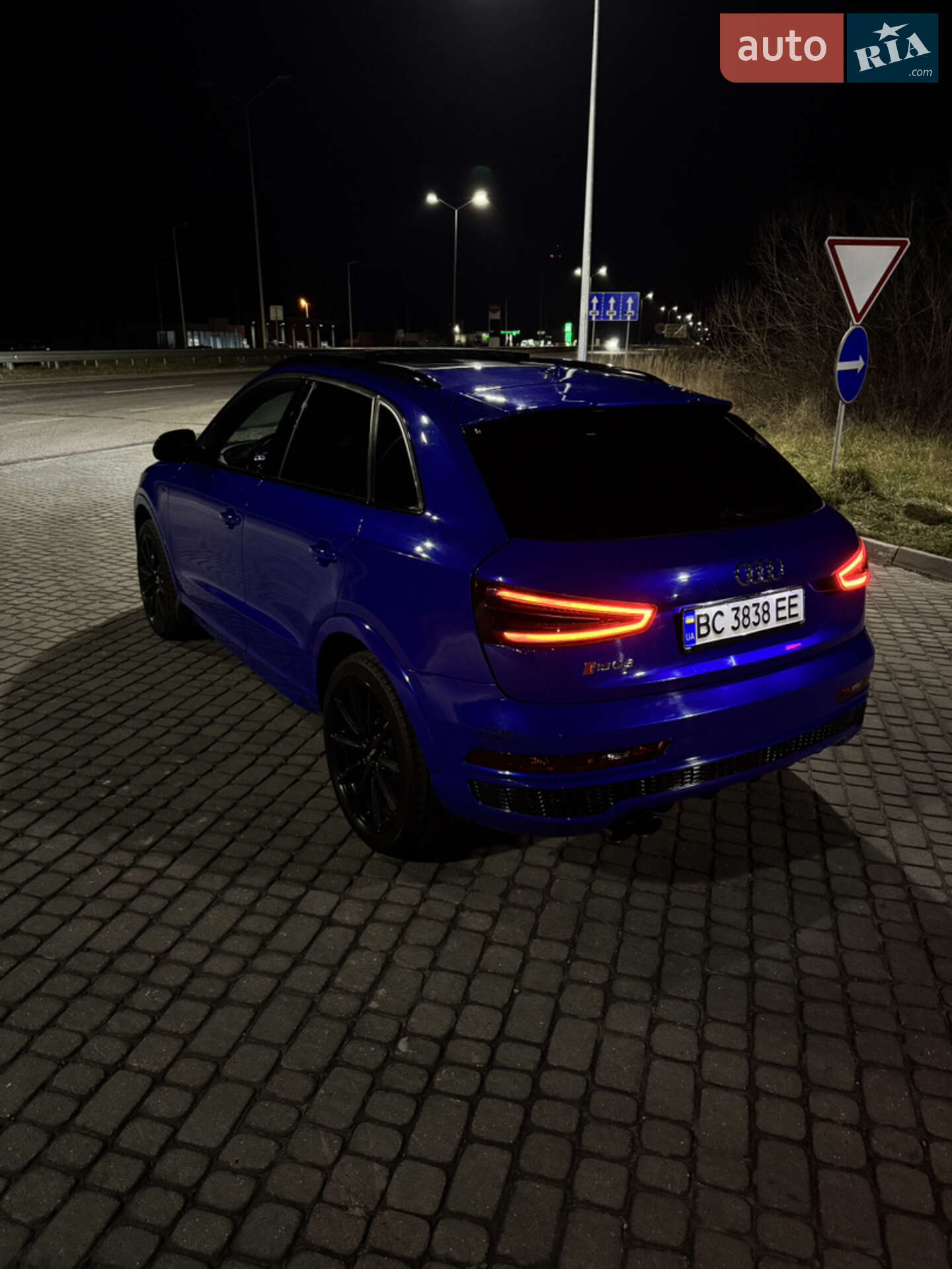 Audi Q3 2018 VIN WA1HCCFS0JR030594 фото оголошення 28 з 31